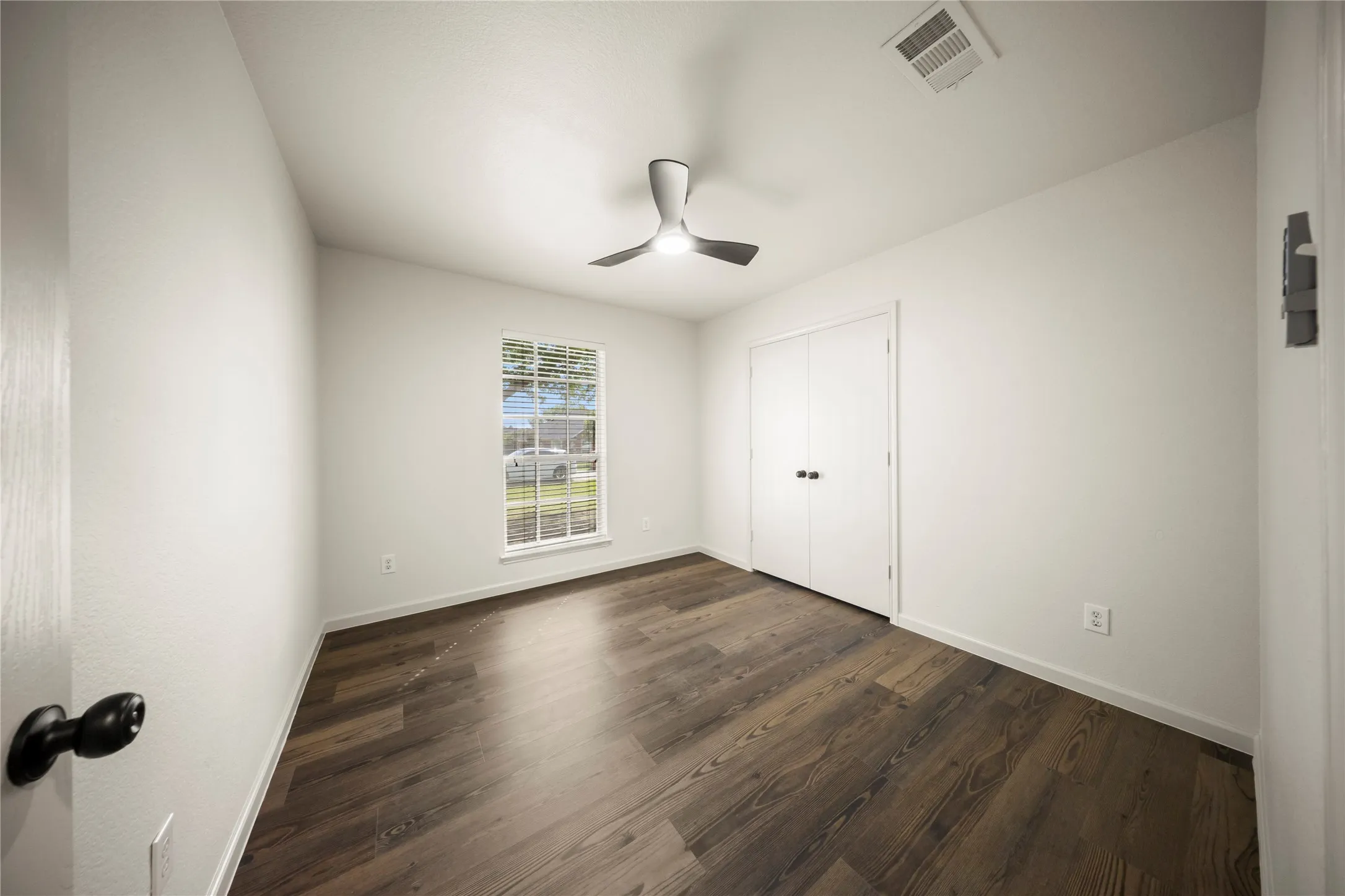 Single Family Residence For Sale in Rockwall County , 105 Dustin Drive, Fate, Texas 75189, 3 Bedroom, 2 Bathroom, 2 Garage spaces, 1,486 Sqft, built in 2001, mls#21337071, Real Estate Agent in Fate, Homes For Sale in Rockwall county, Homes For Sale in Fate, Realtor in Fate Texas, Real Estate Brokerage Independent Realty Texas, Luminita Cordes Realtor