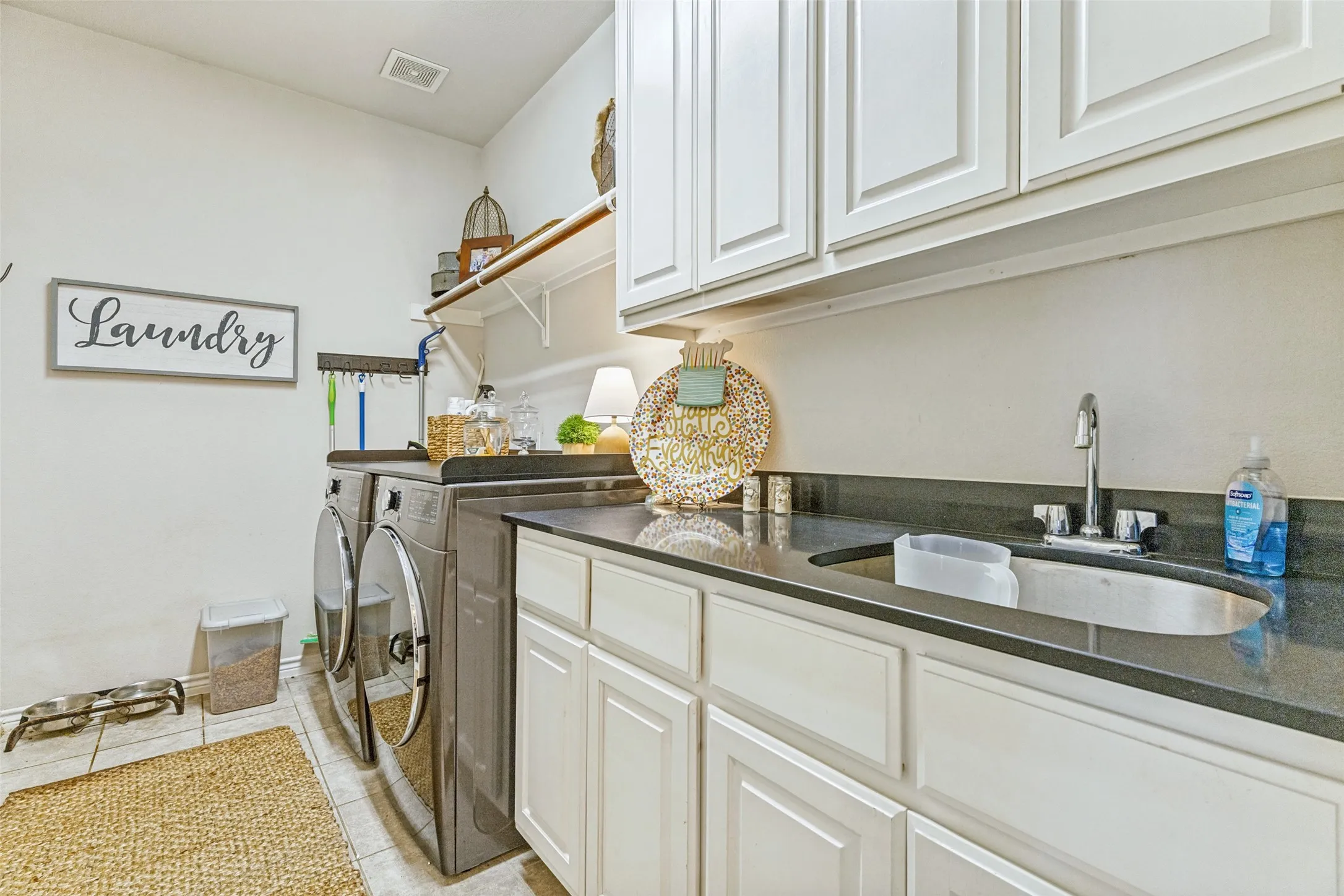 Single Family Residence For Sale in Parker County , 119 Blue Stem Lane, Aledo, Texas 76008, 4 Bedroom, 3 Bathroom, 2 Garage spaces, 2,902 Sqft, built in 2014, mls#21338071, Real Estate Agent in Aledo, Homes For Sale in Parker county, Homes For Sale in Aledo, Realtor in Aledo Texas, Real Estate Brokerage Independent Realty Texas, Luminita Cordes Realtor
