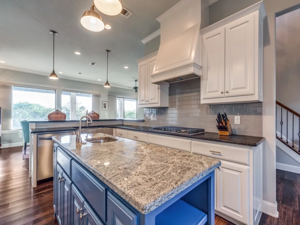 Single Family Residence For Sale in Wise County , 165 Cote D Azur Drive, Chico, Texas 76431, 4 Bedrooms, 5 Bathrooms, 4 Garage spaces, 3,178 Sqft, built in 2017, Price $1,290,000, mls#21336380, Real Estate Agent in Chico, Homes For Sale in Wise county, Homes For Sale in Chico, Realtor in Chico Texas, Real Estate Brokerage Independent Realty Texas, Luminita Cordes Realtor