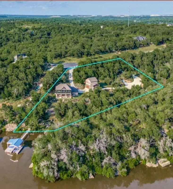 Single Family Residence For Sale in Wise County , 165 Cote D Azur Drive, Chico, Texas 76431, 4 Bedrooms, 5 Bathrooms, 4 Garage spaces, 3,178 Sqft, built in 2017, Price $1,290,000, mls#21336380, Real Estate Agent in Chico, Homes For Sale in Wise county, Homes For Sale in Chico, Realtor in Chico Texas, Real Estate Brokerage Independent Realty Texas, Luminita Cordes Realtor