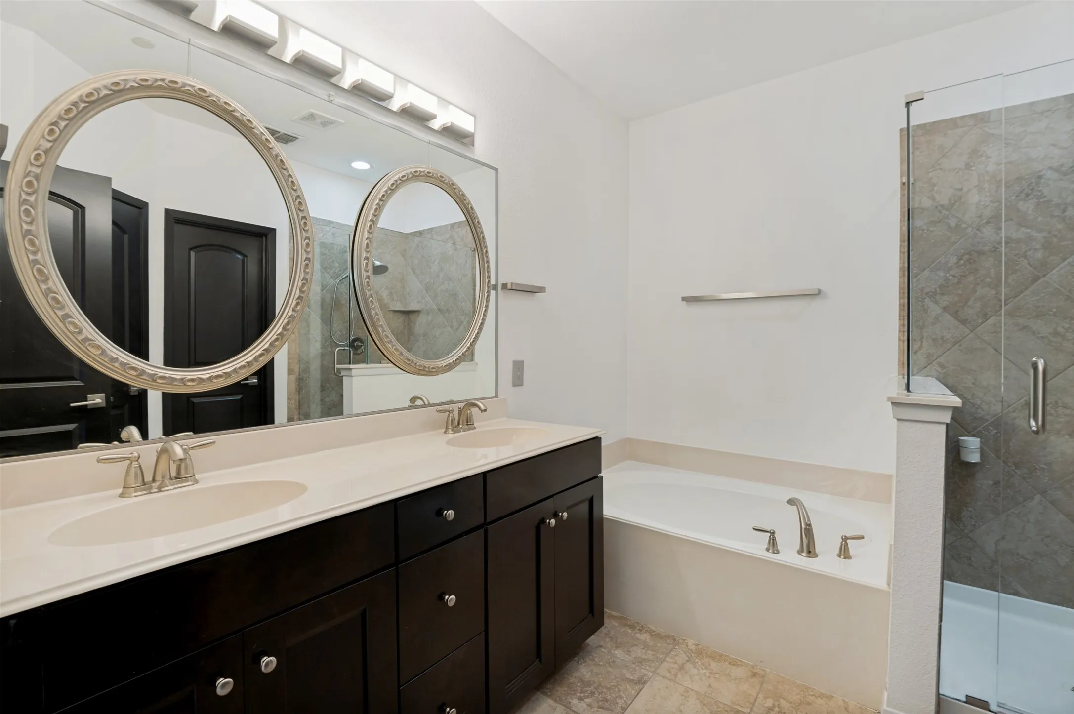 Townhouse For Sale in Dallas County , 3906 Asbury Lane, Addison, Texas 75001, 3 Bedroom, 4 Bathroom, 2 Garage spaces, 2,573 Sqft, built in 2010, Price $499,900, mls#21336107, Real Estate Agent in Addison, Homes For Sale in Dallas county, Homes For Sale in Addison, Realtor in Addison Texas, Real Estate Brokerage Independent Realty Texas, Luminita Cordes Realtor