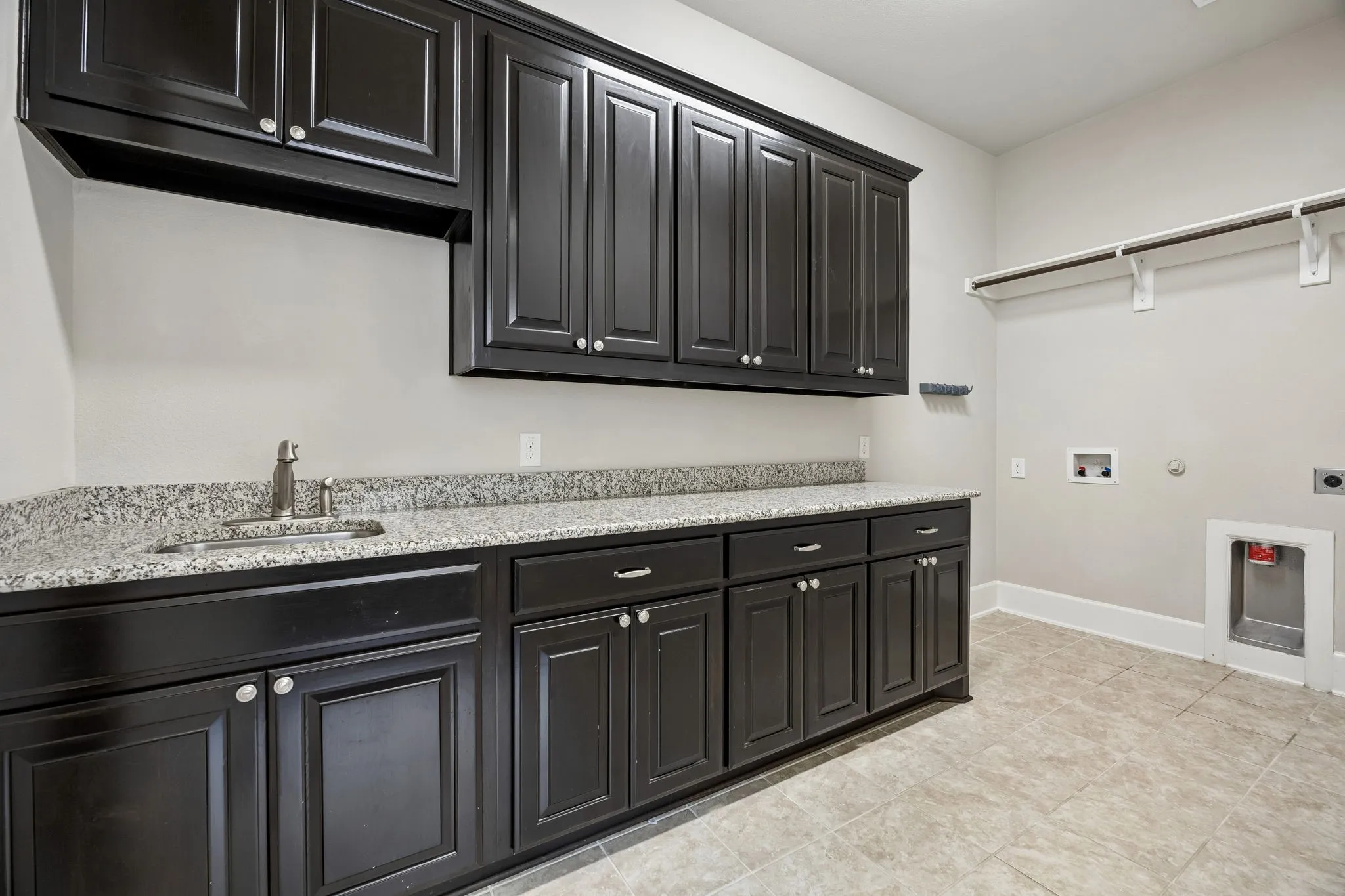 Single Family Residence For Sale in Denton County , 4550 Honeyvine Lane, Prosper, Texas 75078, 4 Bedroom, 5 Bathroom, 3 Garage spaces, 5,164 Sqft, built in 2015, mls#21331532, Real Estate Agent in Prosper, Homes For Sale in Denton county, Homes For Sale in Prosper, Realtor in Prosper Texas, Real Estate Brokerage Independent Realty Texas, Luminita Cordes Realtor