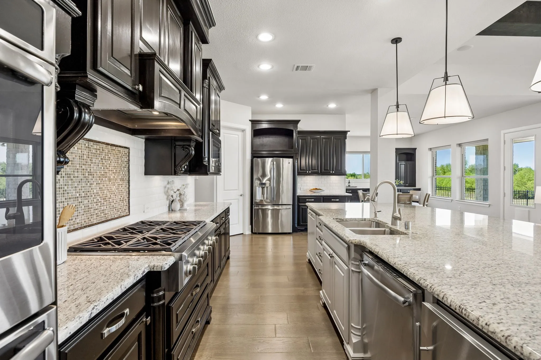 Single Family Residence For Sale in Denton County , 4550 Honeyvine Lane, Prosper, Texas 75078, 4 Bedroom, 5 Bathroom, 3 Garage spaces, 5,164 Sqft, built in 2015, mls#21331532, Real Estate Agent in Prosper, Homes For Sale in Denton county, Homes For Sale in Prosper, Realtor in Prosper Texas, Real Estate Brokerage Independent Realty Texas, Luminita Cordes Realtor