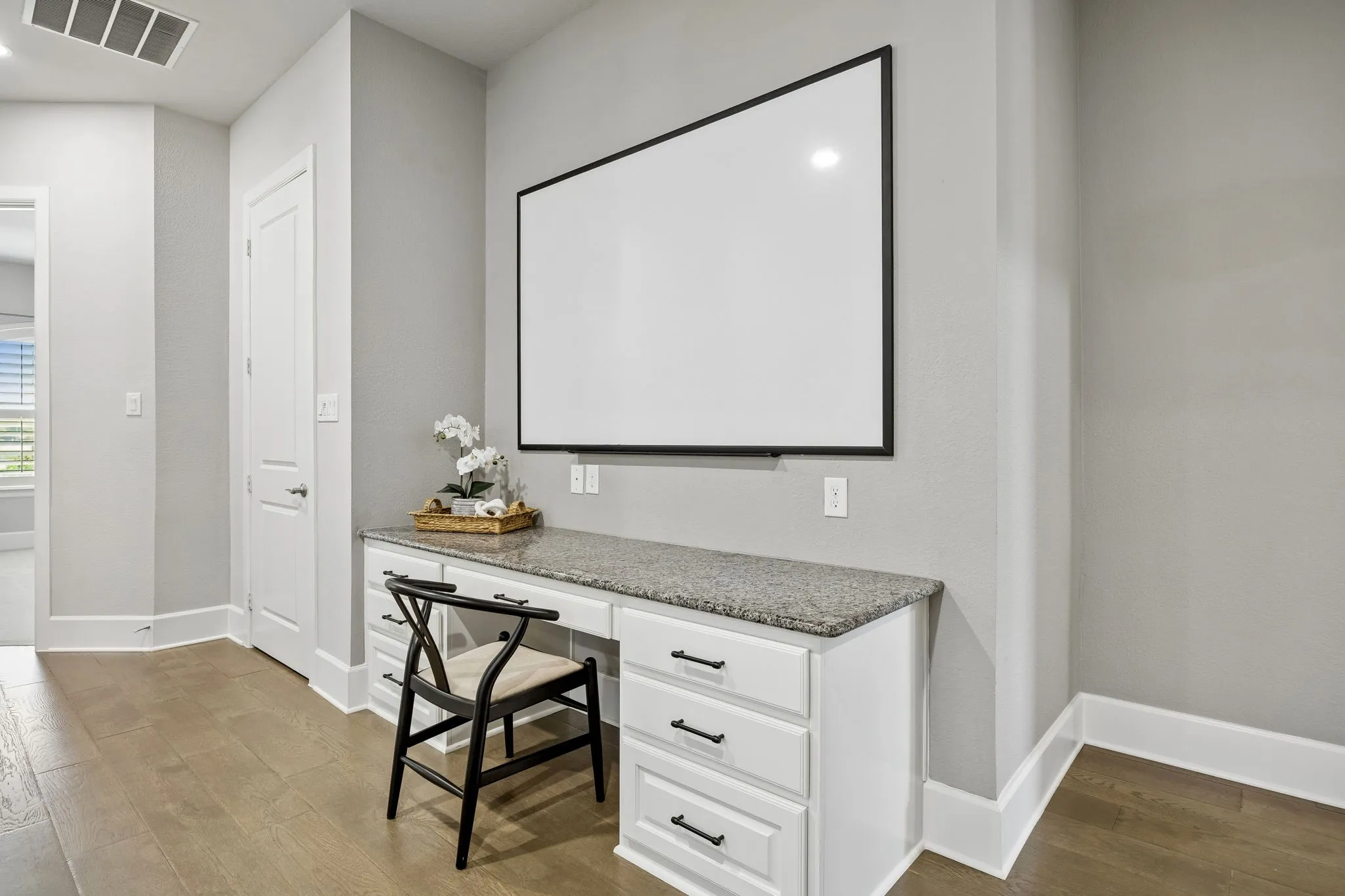 Single Family Residence For Sale in Denton County , 4550 Honeyvine Lane, Prosper, Texas 75078, 4 Bedroom, 5 Bathroom, 3 Garage spaces, 5,164 Sqft, built in 2015, mls#21331532, Real Estate Agent in Prosper, Homes For Sale in Denton county, Homes For Sale in Prosper, Realtor in Prosper Texas, Real Estate Brokerage Independent Realty Texas, Luminita Cordes Realtor