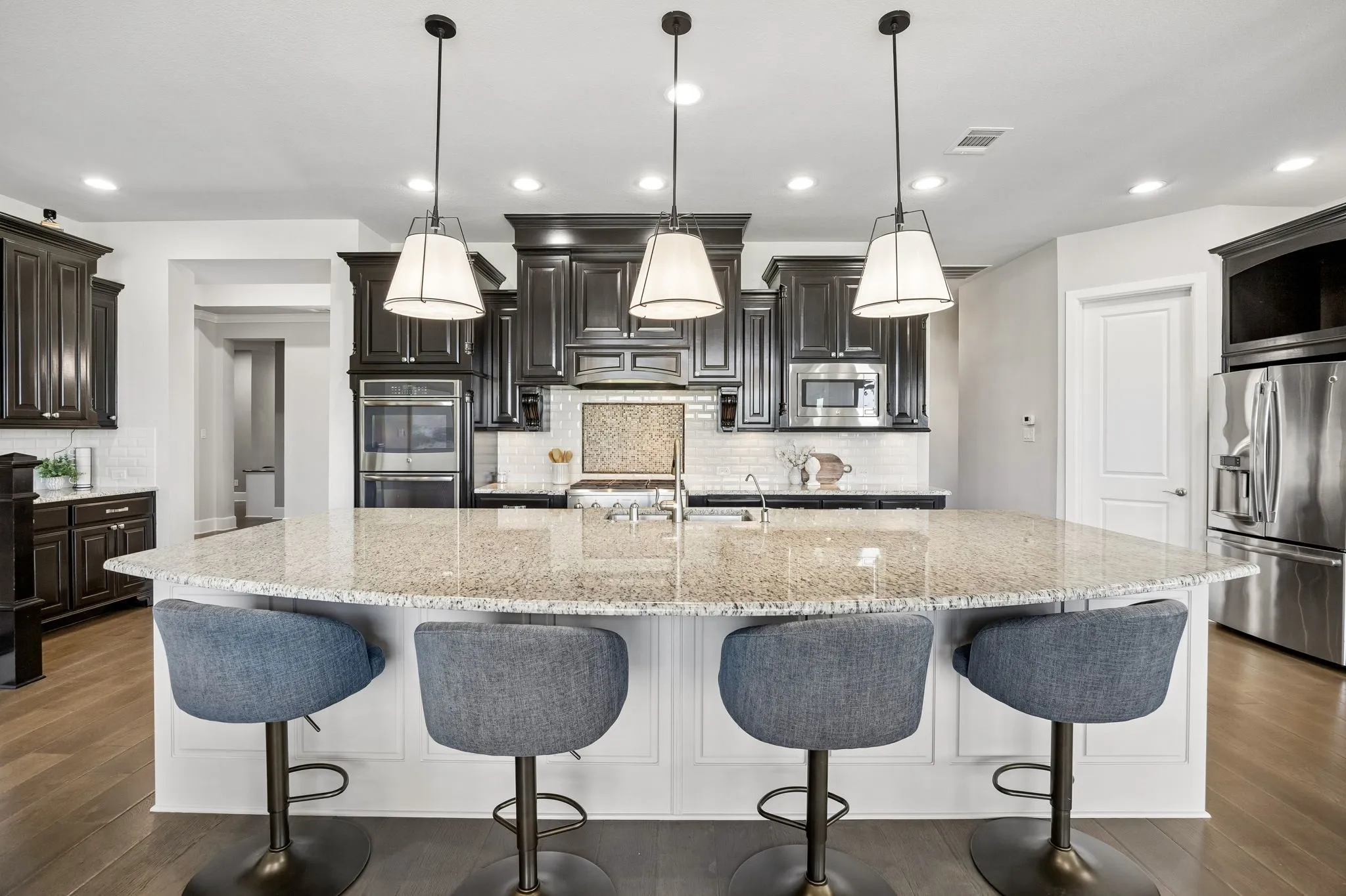 Single Family Residence For Sale in Denton County , 4550 Honeyvine Lane, Prosper, Texas 75078, 4 Bedroom, 5 Bathroom, 3 Garage spaces, 5,164 Sqft, built in 2015, mls#21331532, Real Estate Agent in Prosper, Homes For Sale in Denton county, Homes For Sale in Prosper, Realtor in Prosper Texas, Real Estate Brokerage Independent Realty Texas, Luminita Cordes Realtor