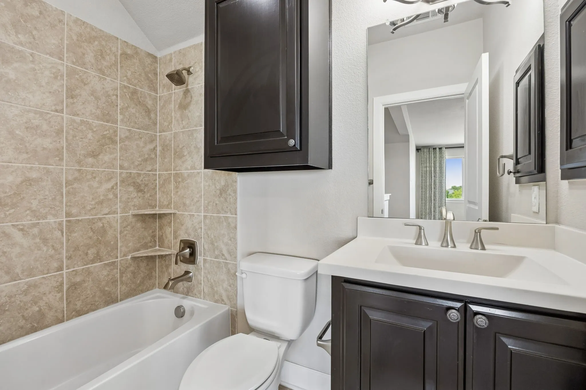 Single Family Residence For Sale in Denton County , 4550 Honeyvine Lane, Prosper, Texas 75078, 4 Bedroom, 5 Bathroom, 3 Garage spaces, 5,164 Sqft, built in 2015, mls#21331532, Real Estate Agent in Prosper, Homes For Sale in Denton county, Homes For Sale in Prosper, Realtor in Prosper Texas, Real Estate Brokerage Independent Realty Texas, Luminita Cordes Realtor