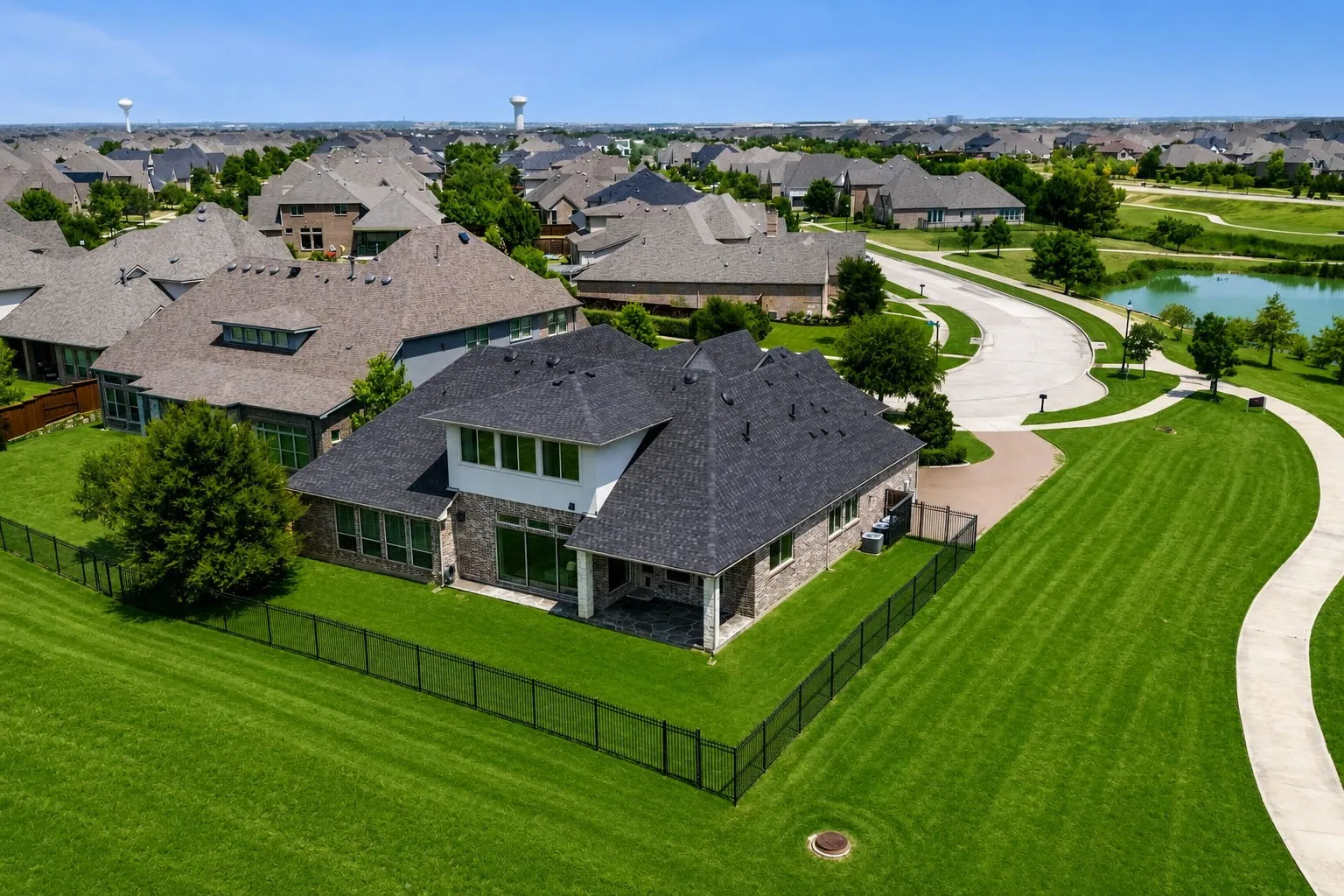 Single Family Residence For Sale in Denton County , 4550 Honeyvine Lane, Prosper, Texas 75078, 4 Bedroom, 5 Bathroom, 3 Garage spaces, 5,164 Sqft, built in 2015, mls#21331532, Real Estate Agent in Prosper, Homes For Sale in Denton county, Homes For Sale in Prosper, Realtor in Prosper Texas, Real Estate Brokerage Independent Realty Texas, Luminita Cordes Realtor