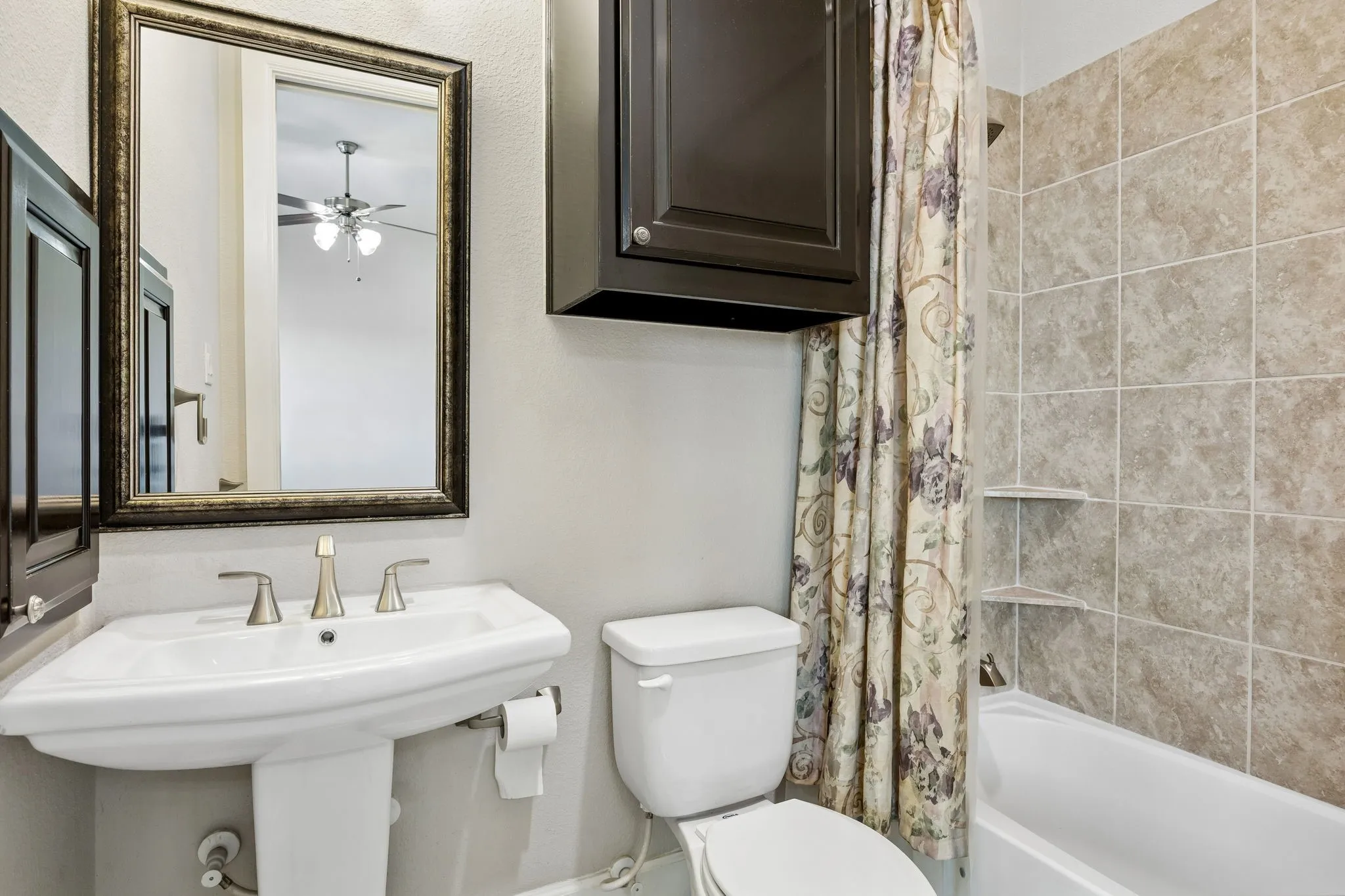 Single Family Residence For Sale in Denton County , 4550 Honeyvine Lane, Prosper, Texas 75078, 4 Bedroom, 5 Bathroom, 3 Garage spaces, 5,164 Sqft, built in 2015, mls#21331532, Real Estate Agent in Prosper, Homes For Sale in Denton county, Homes For Sale in Prosper, Realtor in Prosper Texas, Real Estate Brokerage Independent Realty Texas, Luminita Cordes Realtor
