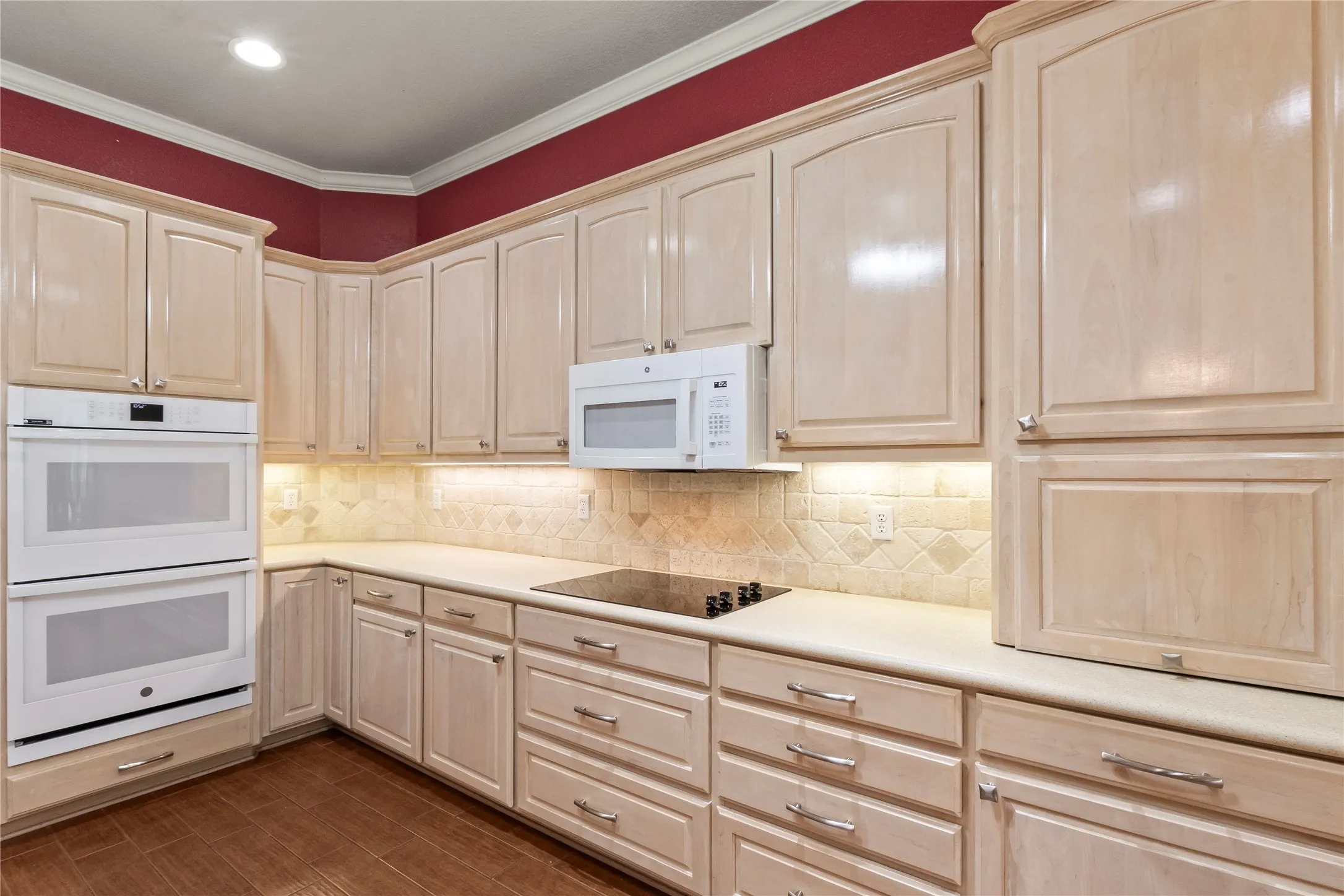 Single Family Residence For Sale in Kaufman County , 10776 Legg Drive, Kemp, Texas 75143, 4 Bedroom, 5 Bathroom, 3 Garage spaces, 3,004 Sqft, built in 2000, mls#21333963, Real Estate Agent in Kemp, Homes For Sale in Kaufman county, Homes For Sale in Kemp, Realtor in Kemp Texas, Real Estate Brokerage Independent Realty Texas, Luminita Cordes Realtor