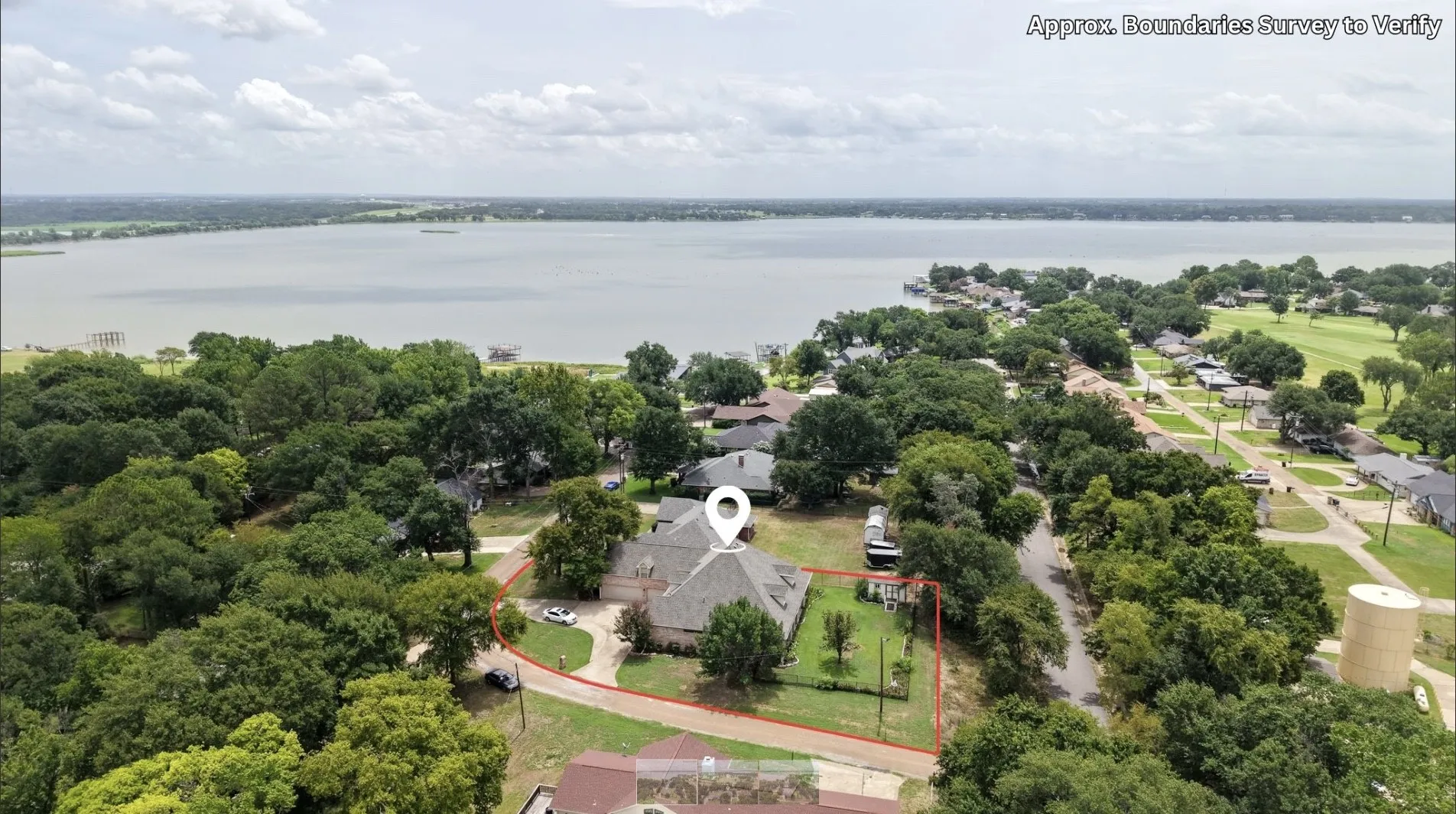 Single Family Residence For Sale in Kaufman County , 10776 Legg Drive, Kemp, Texas 75143, 4 Bedroom, 5 Bathroom, 3 Garage spaces, 3,004 Sqft, built in 2000, mls#21333963, Real Estate Agent in Kemp, Homes For Sale in Kaufman county, Homes For Sale in Kemp, Realtor in Kemp Texas, Real Estate Brokerage Independent Realty Texas, Luminita Cordes Realtor