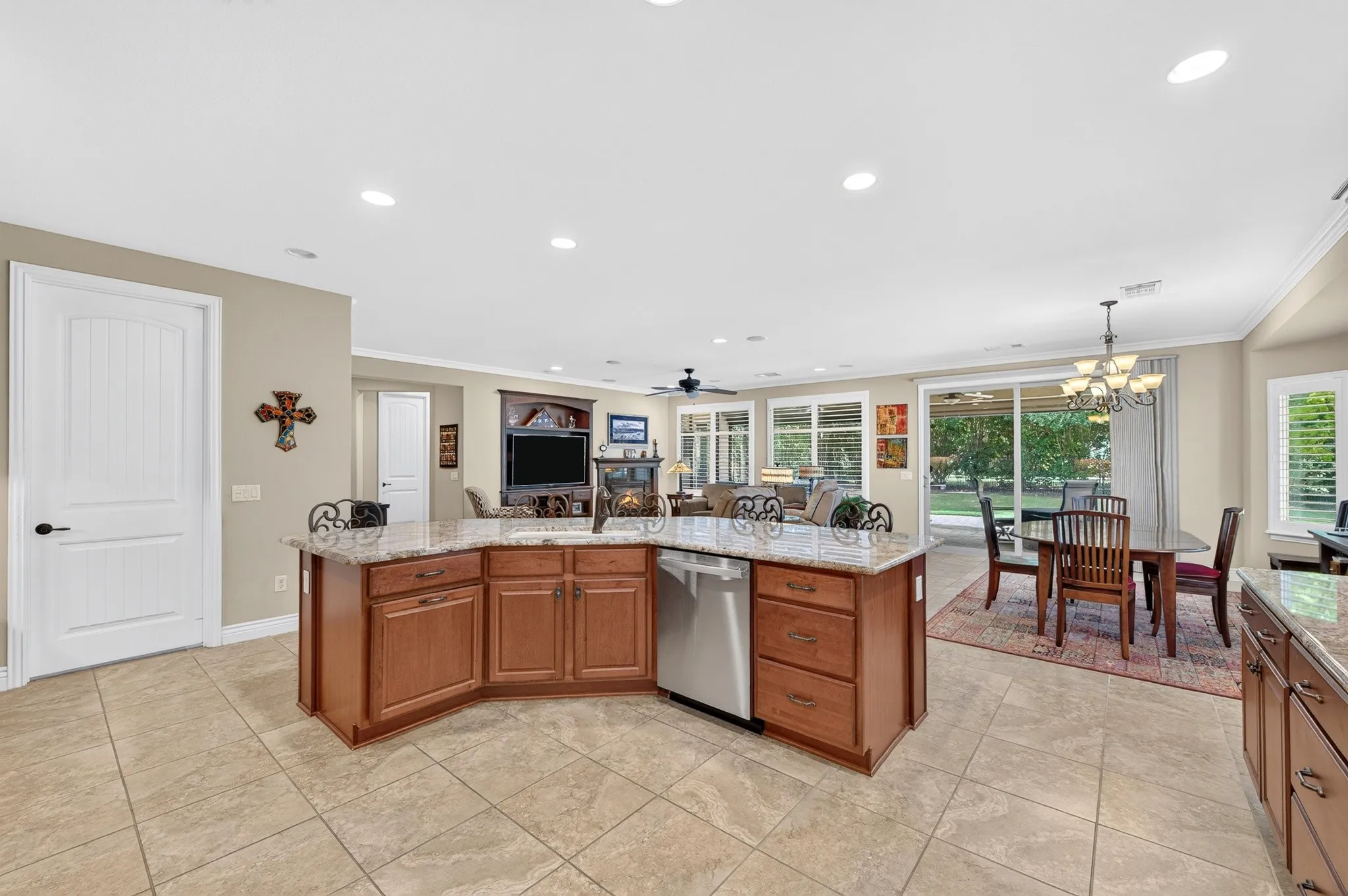 Don't you just love how open this floor plan is?