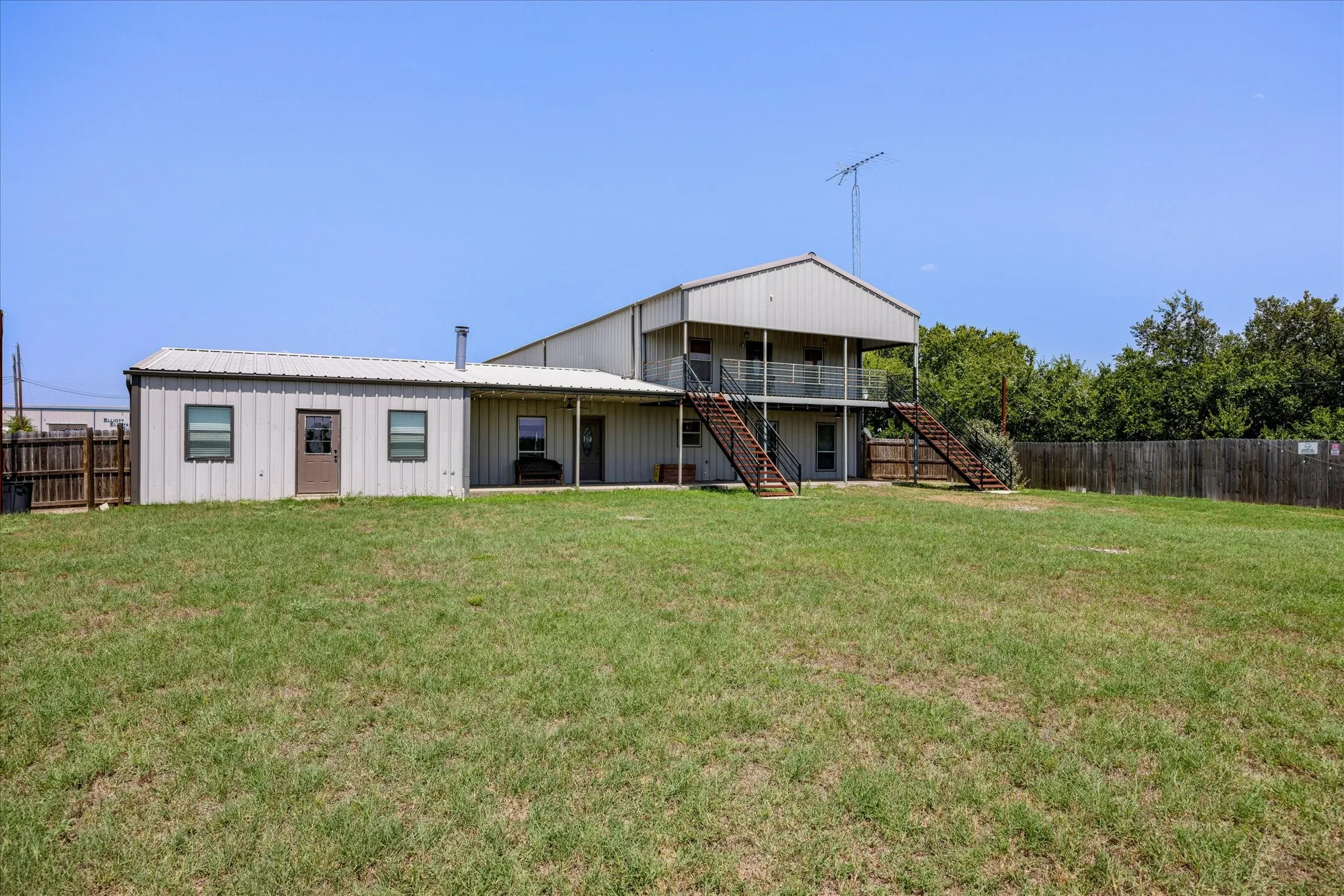 Office For Sale in Erath County , 1050 S Graham Street, Stephenville, Texas 76401, 0, 0, Garage spaces, 6,500 Sqft, built in 2004, Price $1,300,000, mls#21337866, Real Estate Agent in Stephenville, Homes For Sale in Erath county, Homes For Sale in Stephenville, Realtor in Stephenville Texas, Real Estate Brokerage Independent Realty Texas, Luminita Cordes Realtor