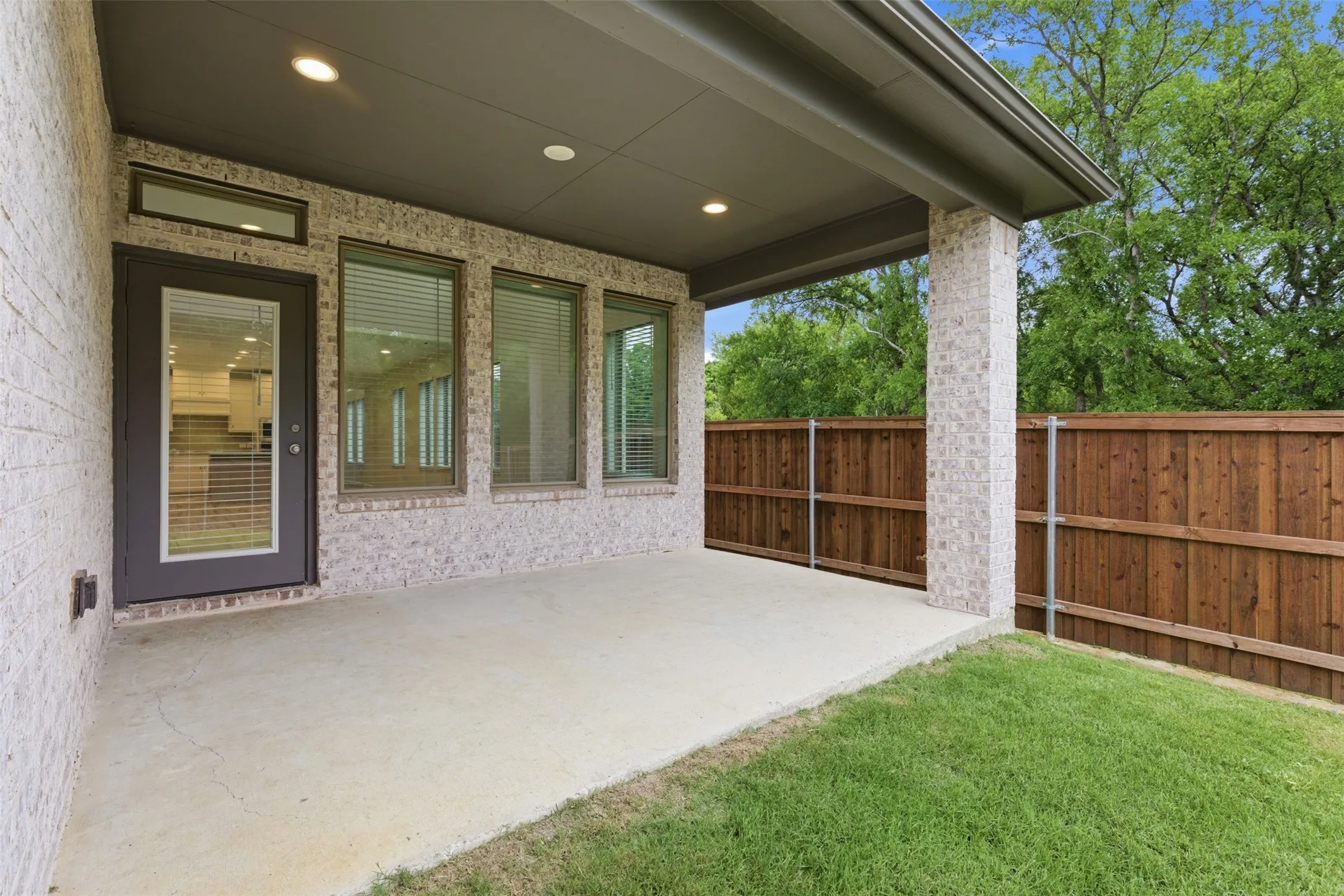 Single Family Residence For Rent in Denton County , 9344 Buckeye Bend, Little Elm, Texas 75068, 4 Bedroom, 3 Bathroom, 2 Garage spaces, 2,500 Sqft, built in 2024, mls#21337985, Real Estate Agent in Little Elm, Homes For Rent in Denton county, Homes For Rent in Little Elm, Realtor in Little Elm Texas, Real Estate Brokerage Independent Realty Texas, Luminita Cordes Realtor