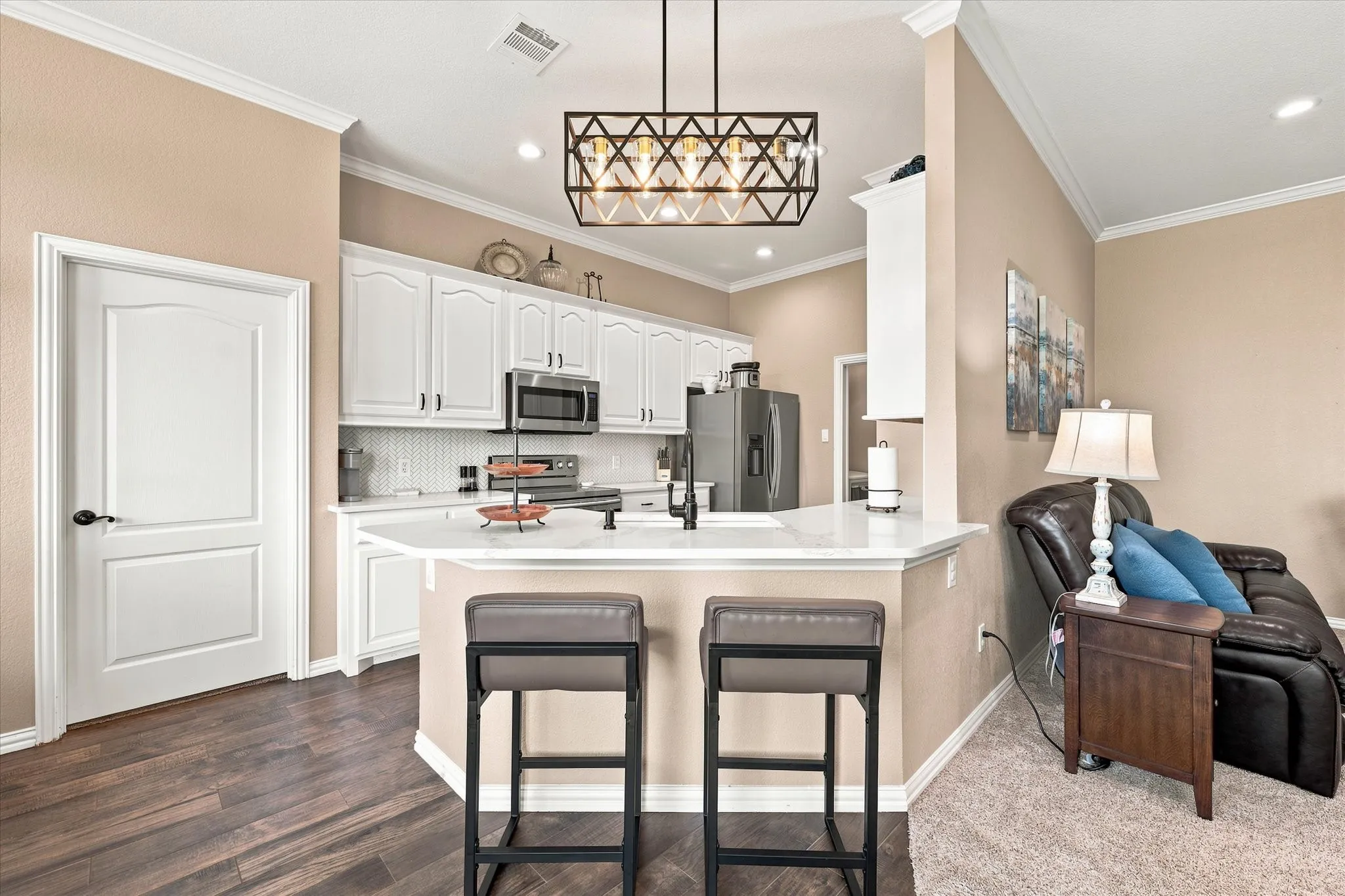 Single Family Residence For Sale in Ellis County , 6030 Cynthia Drive, Midlothian, Texas 76065, 4 Bedroom, 2 Bathroom, 2 Garage spaces, 2,117 Sqft, built in 2004, mls#21337649, Real Estate Agent in Midlothian, Homes For Sale in Ellis county, Homes For Sale in Midlothian, Realtor in Midlothian Texas, Real Estate Brokerage Independent Realty Texas, Luminita Cordes Realtor
