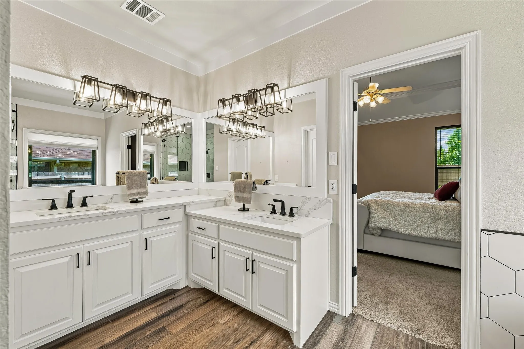 Single Family Residence For Sale in Ellis County , 6030 Cynthia Drive, Midlothian, Texas 76065, 4 Bedroom, 2 Bathroom, 2 Garage spaces, 2,117 Sqft, built in 2004, mls#21337649, Real Estate Agent in Midlothian, Homes For Sale in Ellis county, Homes For Sale in Midlothian, Realtor in Midlothian Texas, Real Estate Brokerage Independent Realty Texas, Luminita Cordes Realtor