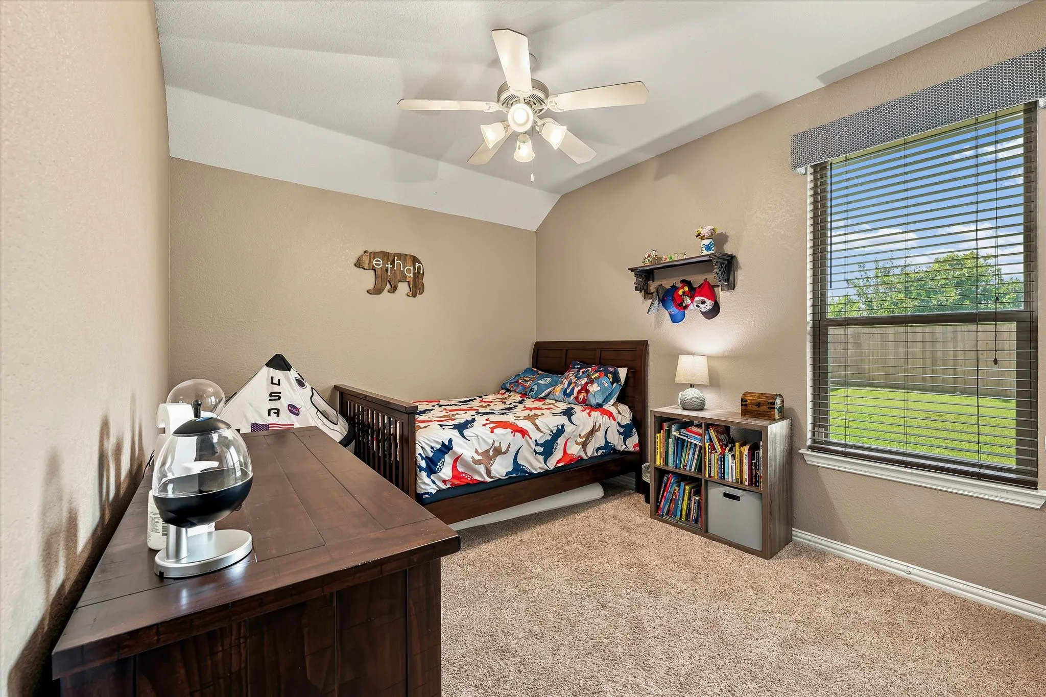 Single Family Residence For Sale in Ellis County , 6030 Cynthia Drive, Midlothian, Texas 76065, 4 Bedroom, 2 Bathroom, 2 Garage spaces, 2,117 Sqft, built in 2004, mls#21337649, Real Estate Agent in Midlothian, Homes For Sale in Ellis county, Homes For Sale in Midlothian, Realtor in Midlothian Texas, Real Estate Brokerage Independent Realty Texas, Luminita Cordes Realtor