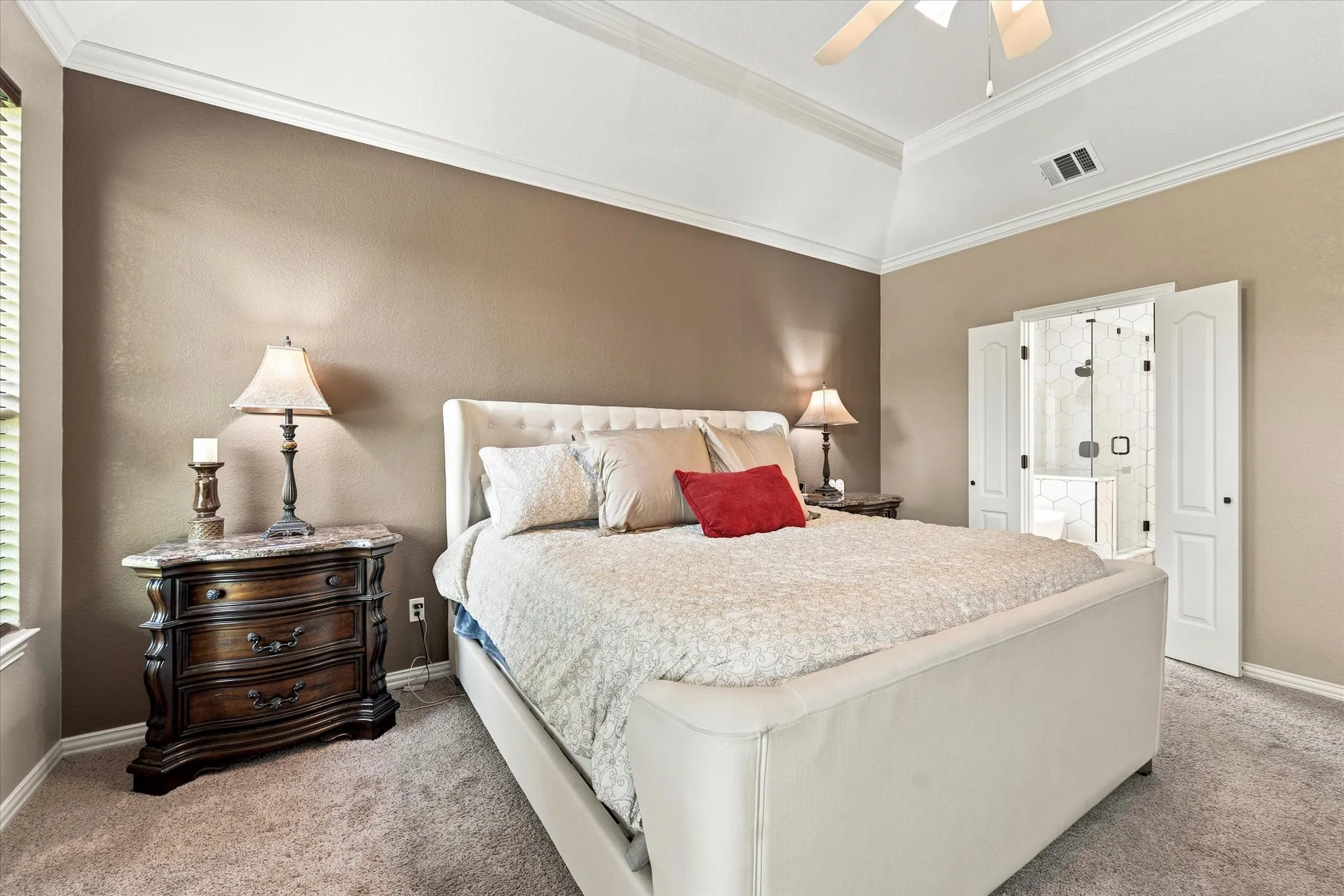 Single Family Residence For Sale in Ellis County , 6030 Cynthia Drive, Midlothian, Texas 76065, 4 Bedroom, 2 Bathroom, 2 Garage spaces, 2,117 Sqft, built in 2004, mls#21337649, Real Estate Agent in Midlothian, Homes For Sale in Ellis county, Homes For Sale in Midlothian, Realtor in Midlothian Texas, Real Estate Brokerage Independent Realty Texas, Luminita Cordes Realtor