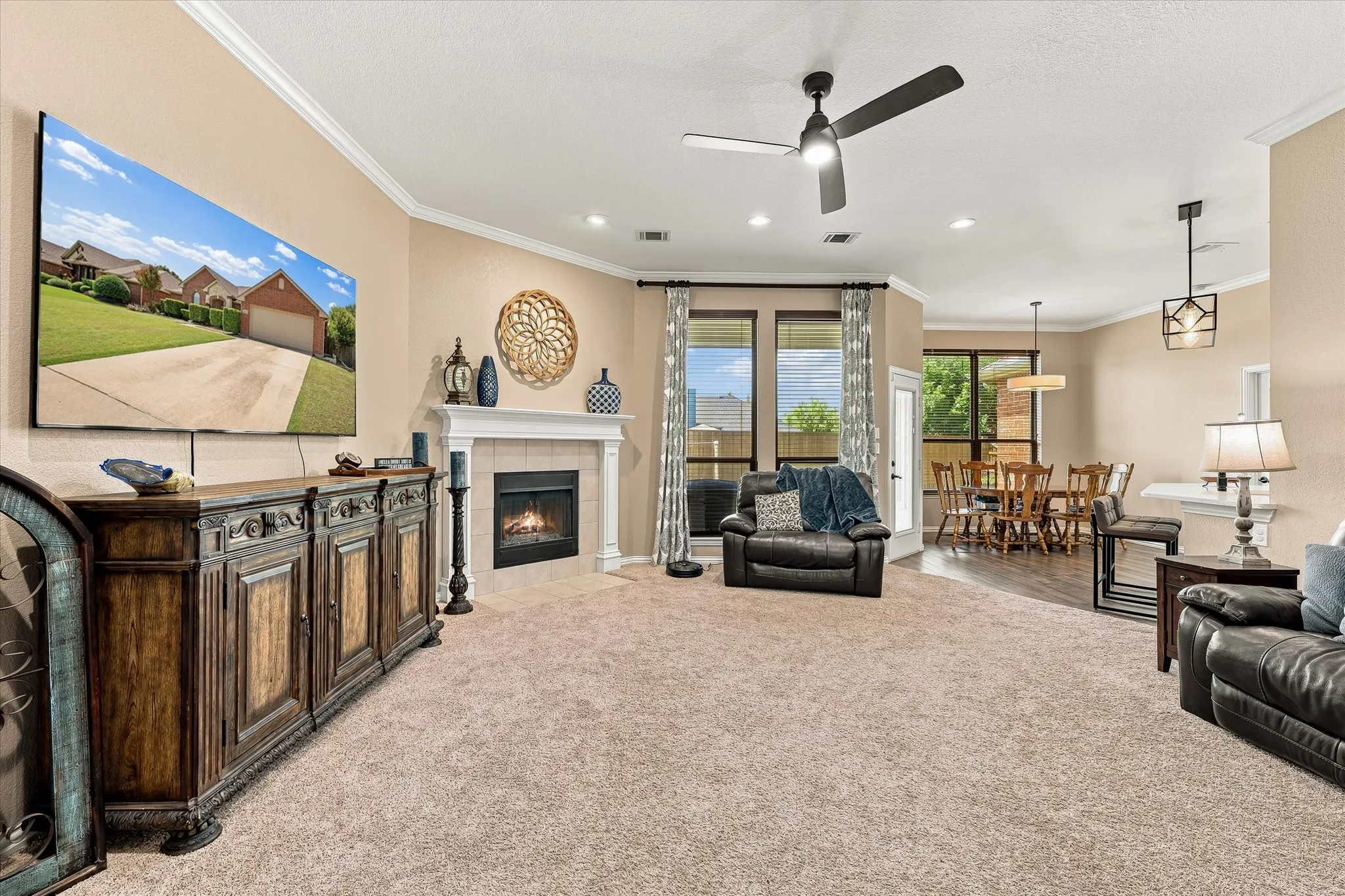 Single Family Residence For Sale in Ellis County , 6030 Cynthia Drive, Midlothian, Texas 76065, 4 Bedroom, 2 Bathroom, 2 Garage spaces, 2,117 Sqft, built in 2004, mls#21337649, Real Estate Agent in Midlothian, Homes For Sale in Ellis county, Homes For Sale in Midlothian, Realtor in Midlothian Texas, Real Estate Brokerage Independent Realty Texas, Luminita Cordes Realtor