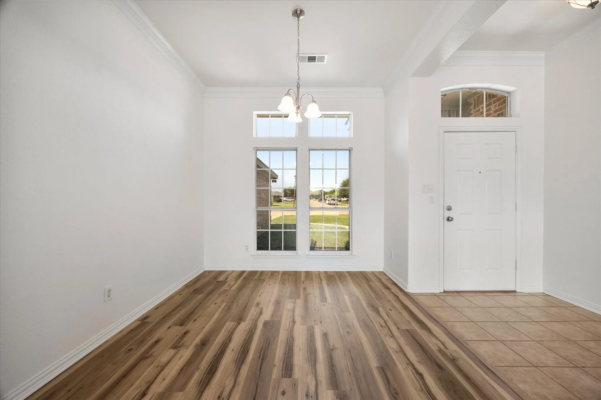 Single Family Residence For Sale in Kaufman County , 509 E Church Street, Forney, Texas 75126, 3 Bedroom, 2 Bathroom, 2 Garage spaces, 1,612 Sqft, built in 2002, mls#21337951, Real Estate Agent in Forney, Homes For Sale in Kaufman county, Homes For Sale in Forney, Realtor in Forney Texas, Real Estate Brokerage Independent Realty Texas, Luminita Cordes Realtor