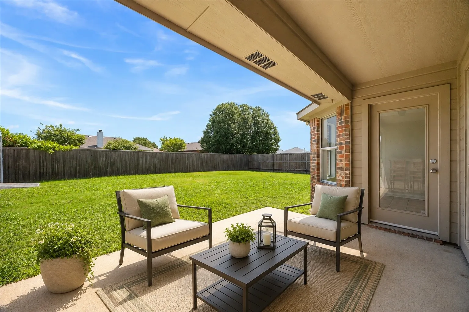 Single Family Residence For Sale in Kaufman County , 509 E Church Street, Forney, Texas 75126, 3 Bedroom, 2 Bathroom, 2 Garage spaces, 1,612 Sqft, built in 2002, mls#21337951, Real Estate Agent in Forney, Homes For Sale in Kaufman county, Homes For Sale in Forney, Realtor in Forney Texas, Real Estate Brokerage Independent Realty Texas, Luminita Cordes Realtor
