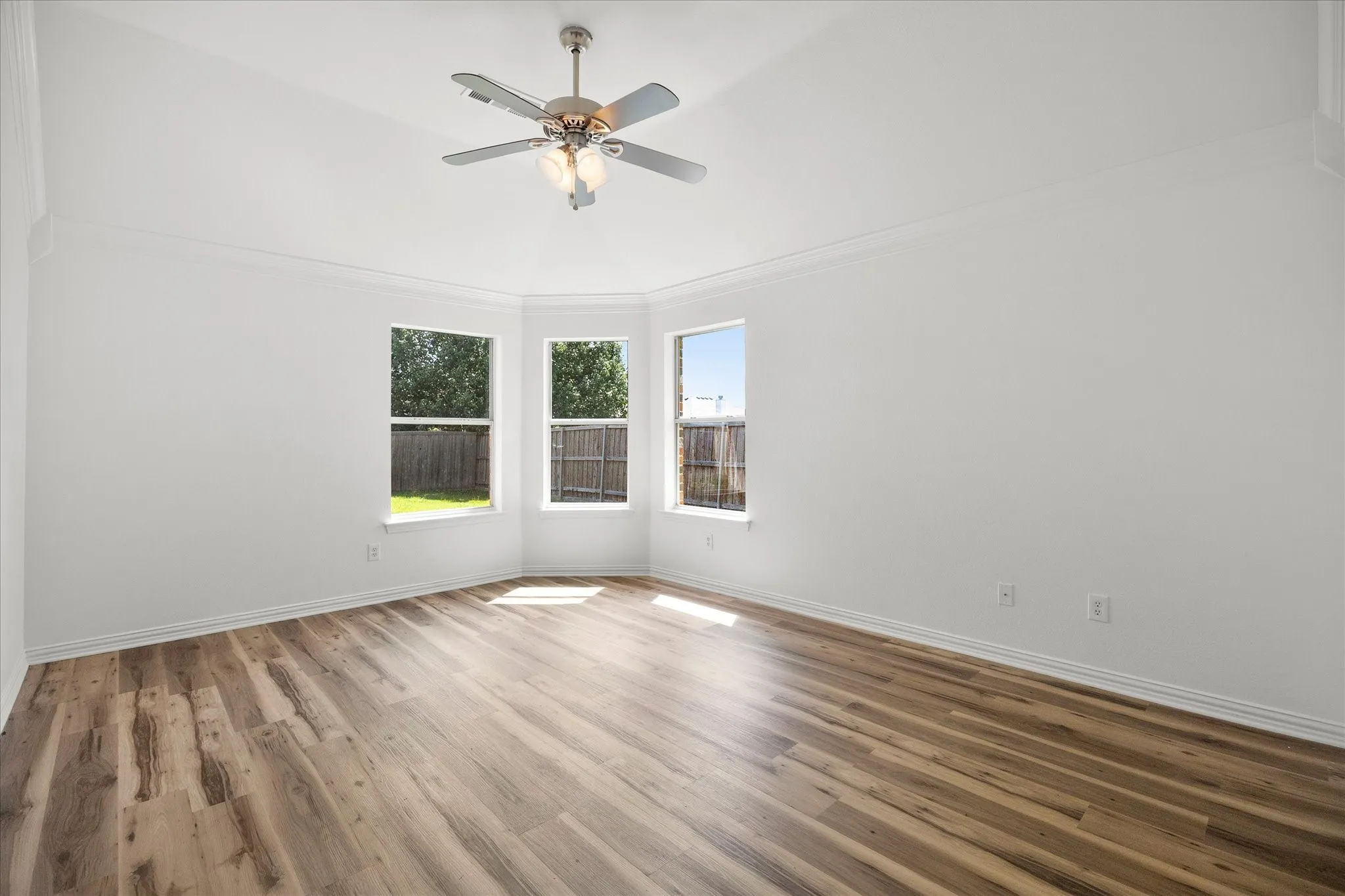 Single Family Residence For Sale in Kaufman County , 509 E Church Street, Forney, Texas 75126, 3 Bedroom, 2 Bathroom, 2 Garage spaces, 1,612 Sqft, built in 2002, mls#21337951, Real Estate Agent in Forney, Homes For Sale in Kaufman county, Homes For Sale in Forney, Realtor in Forney Texas, Real Estate Brokerage Independent Realty Texas, Luminita Cordes Realtor
