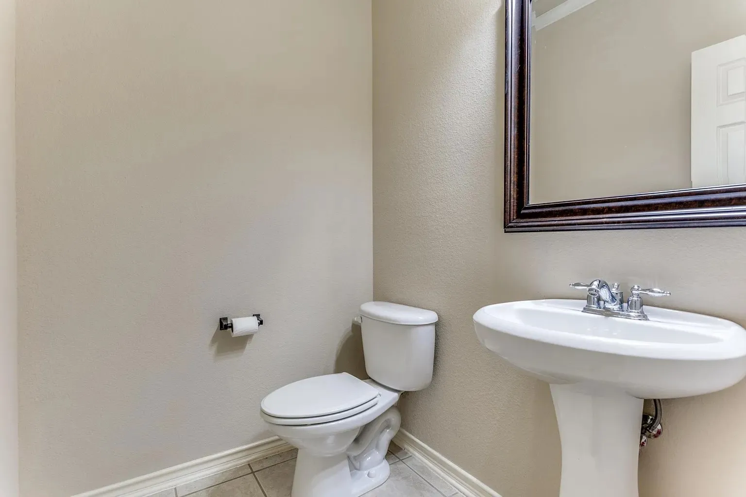 Single Family Residence For Rent in Collin County , 7912 Riverwalk Trail, Mc Kinney, Texas 75070, 4 Bedroom, 3 Bathroom, 2 Garage spaces, 2,547 Sqft, built in 2004, mls#21336039, Real Estate Agent in Mc Kinney, Homes For Rent in Collin county, Homes For Rent in Mc Kinney, Realtor in Mc Kinney Texas, Real Estate Brokerage Independent Realty Texas, Luminita Cordes Realtor