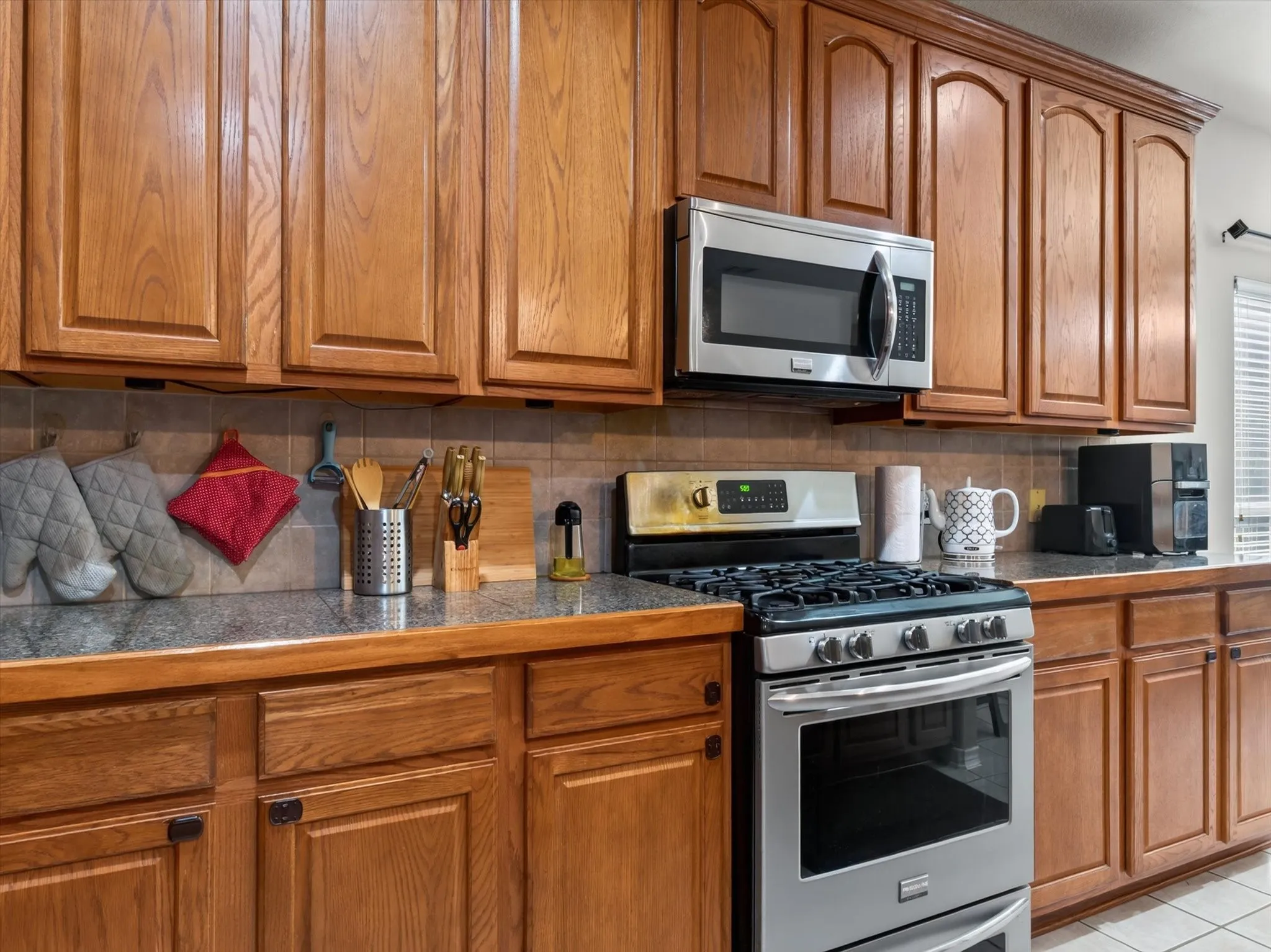 Single Family Residence For Rent in Collin County , 7912 Riverwalk Trail, Mc Kinney, Texas 75070, 4 Bedroom, 3 Bathroom, 2 Garage spaces, 2,547 Sqft, built in 2004, mls#21336039, Real Estate Agent in Mc Kinney, Homes For Rent in Collin county, Homes For Rent in Mc Kinney, Realtor in Mc Kinney Texas, Real Estate Brokerage Independent Realty Texas, Luminita Cordes Realtor