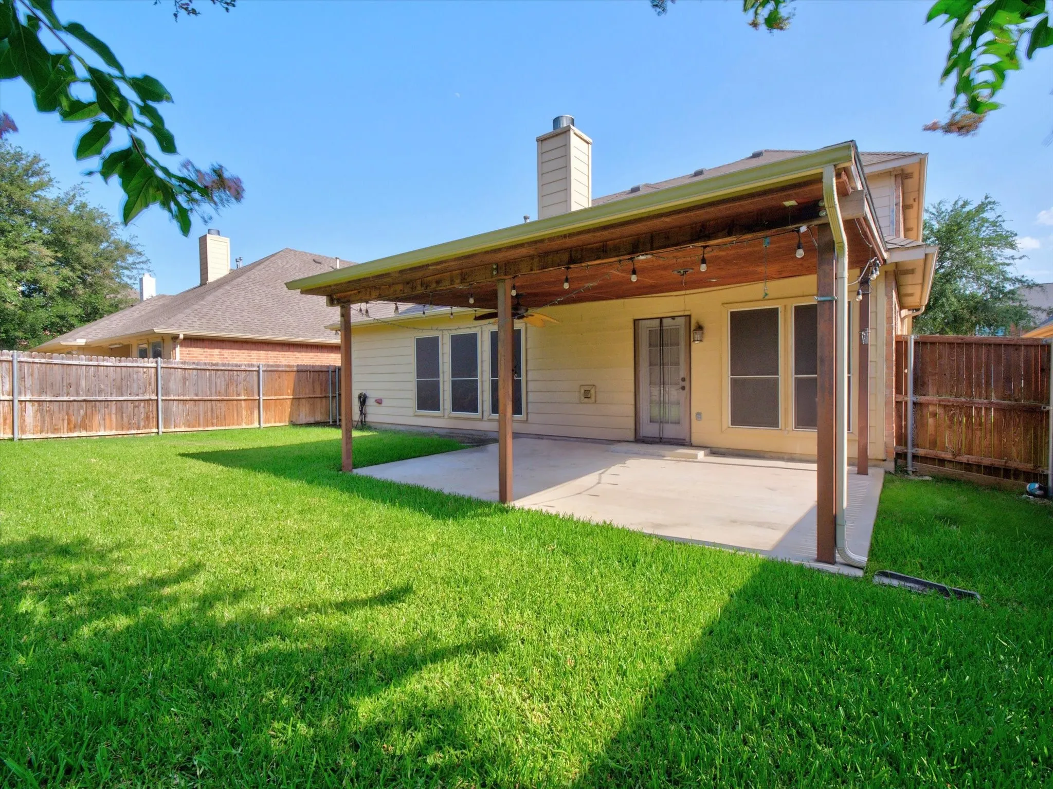 Single Family Residence For Rent in Collin County , 7912 Riverwalk Trail, Mc Kinney, Texas 75070, 4 Bedroom, 3 Bathroom, 2 Garage spaces, 2,547 Sqft, built in 2004, mls#21336039, Real Estate Agent in Mc Kinney, Homes For Rent in Collin county, Homes For Rent in Mc Kinney, Realtor in Mc Kinney Texas, Real Estate Brokerage Independent Realty Texas, Luminita Cordes Realtor
