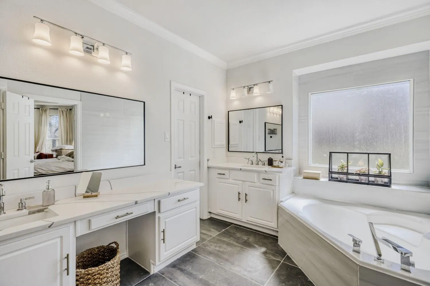 Single Family Residence For Sale in Dallas County , 9709 Fairway Vista Drive, Rowlett, Texas 75089, 4 Bedroom, 4 Bathroom, 3 Garage spaces, 3,967 Sqft, built in 2001, mls#21337725, Real Estate Agent in Rowlett, Homes For Sale in Dallas county, Homes For Sale in Rowlett, Realtor in Rowlett Texas, Real Estate Brokerage Independent Realty Texas, Luminita Cordes Realtor
