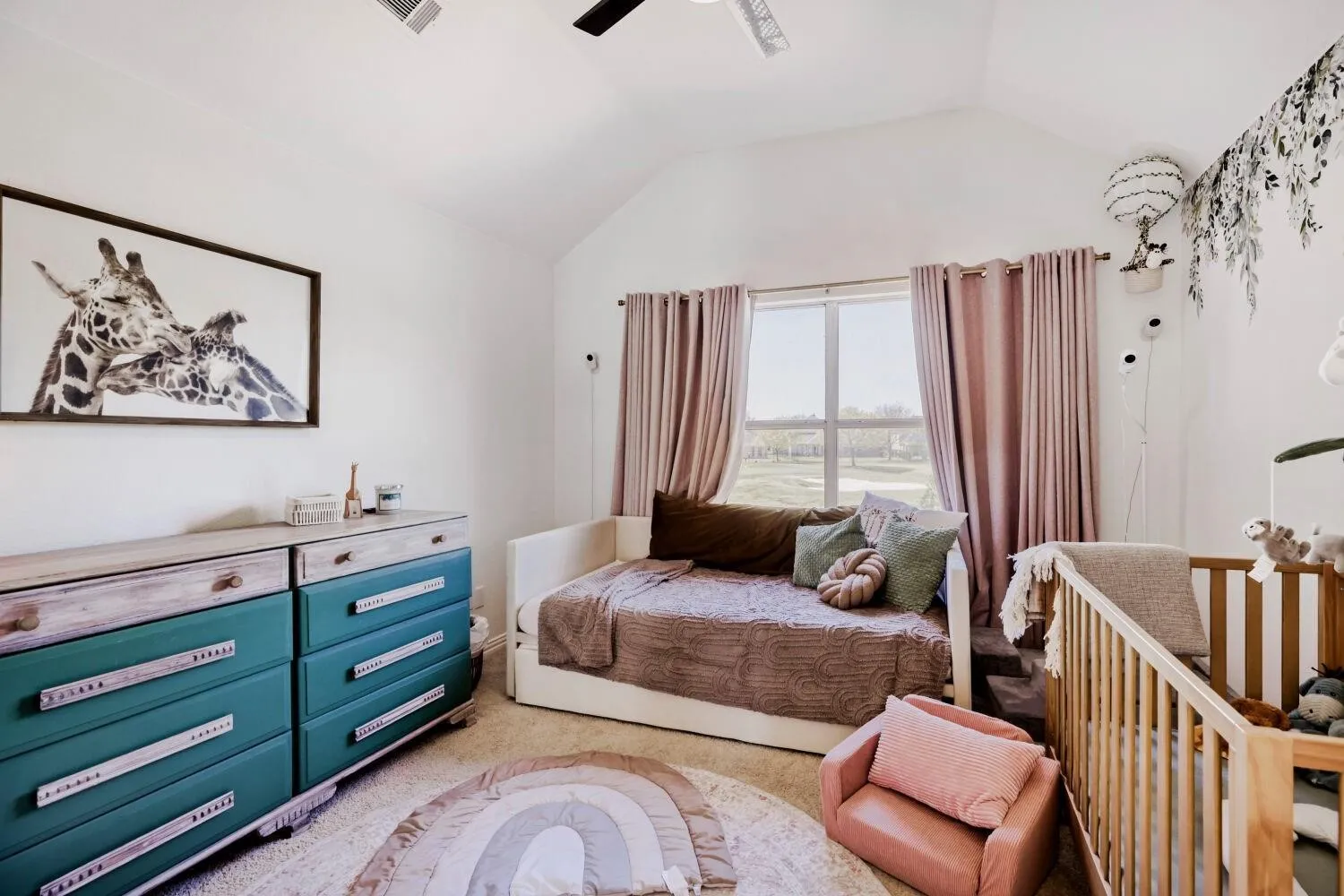 Single Family Residence For Sale in Dallas County , 9709 Fairway Vista Drive, Rowlett, Texas 75089, 4 Bedroom, 4 Bathroom, 3 Garage spaces, 3,967 Sqft, built in 2001, mls#21337725, Real Estate Agent in Rowlett, Homes For Sale in Dallas county, Homes For Sale in Rowlett, Realtor in Rowlett Texas, Real Estate Brokerage Independent Realty Texas, Luminita Cordes Realtor