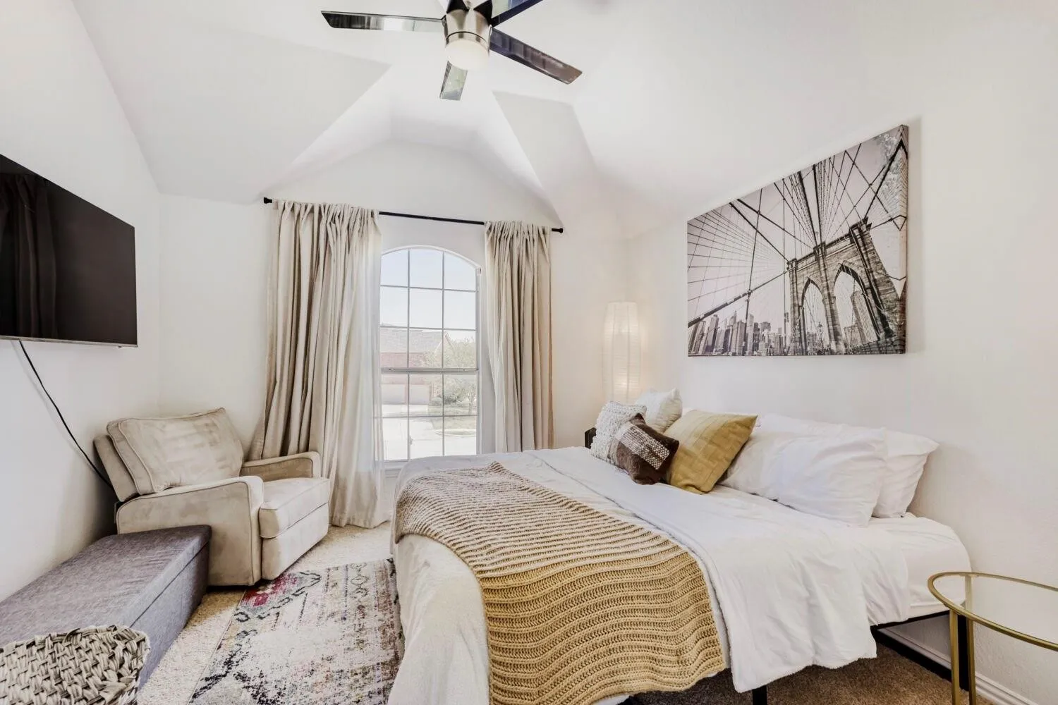 Single Family Residence For Sale in Dallas County , 9709 Fairway Vista Drive, Rowlett, Texas 75089, 4 Bedroom, 4 Bathroom, 3 Garage spaces, 3,967 Sqft, built in 2001, mls#21337725, Real Estate Agent in Rowlett, Homes For Sale in Dallas county, Homes For Sale in Rowlett, Realtor in Rowlett Texas, Real Estate Brokerage Independent Realty Texas, Luminita Cordes Realtor