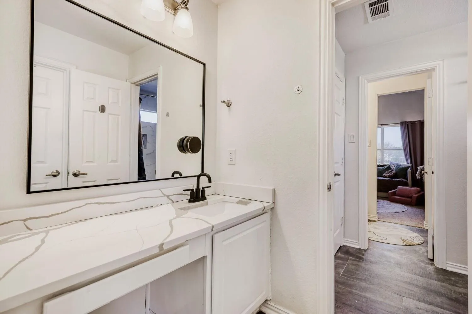 Single Family Residence For Sale in Dallas County , 9709 Fairway Vista Drive, Rowlett, Texas 75089, 4 Bedroom, 4 Bathroom, 3 Garage spaces, 3,967 Sqft, built in 2001, mls#21337725, Real Estate Agent in Rowlett, Homes For Sale in Dallas county, Homes For Sale in Rowlett, Realtor in Rowlett Texas, Real Estate Brokerage Independent Realty Texas, Luminita Cordes Realtor