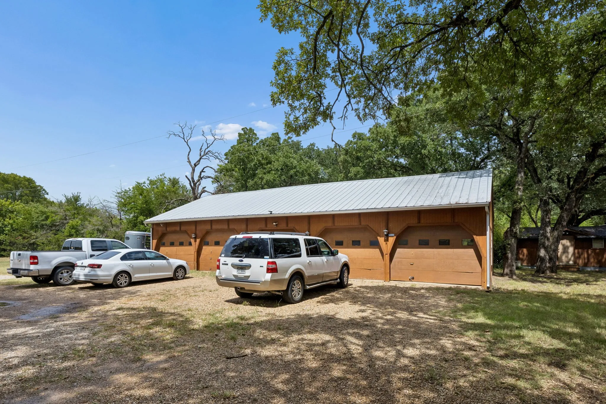 5 Car Garage