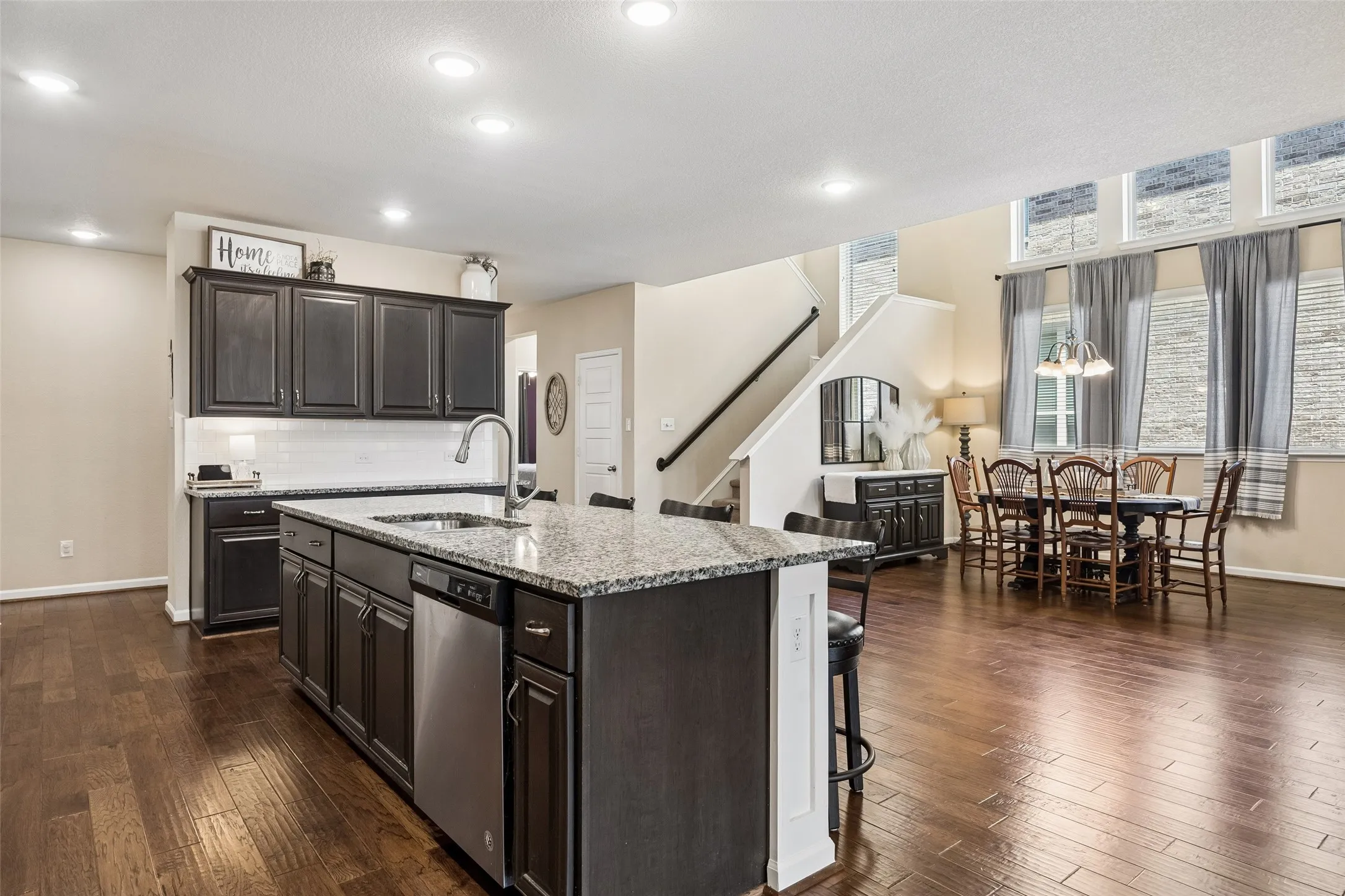 Here you can see the dining area and the stairs