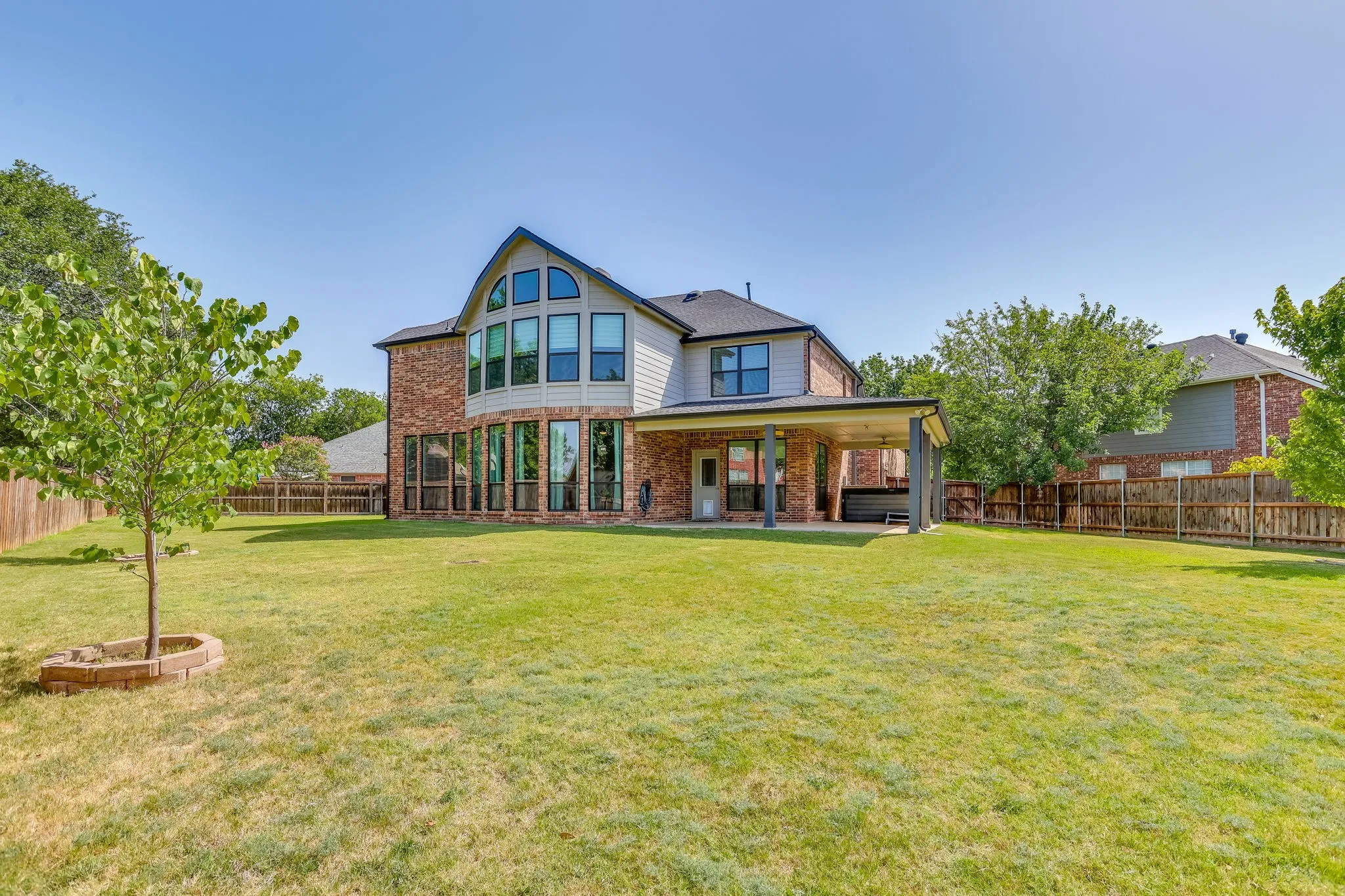 Single Family Residence For Sale in Denton County , 18 Hideaway Court, Trophy Club, Texas 76262, 4 Bedroom, 3 Bathroom, 3 Garage spaces, 3,585 Sqft, built in 2000, mls#21336523, Real Estate Agent in Trophy Club, Homes For Sale in Denton county, Homes For Sale in Trophy Club, Realtor in Trophy Club Texas, Real Estate Brokerage Independent Realty Texas, Luminita Cordes Realtor