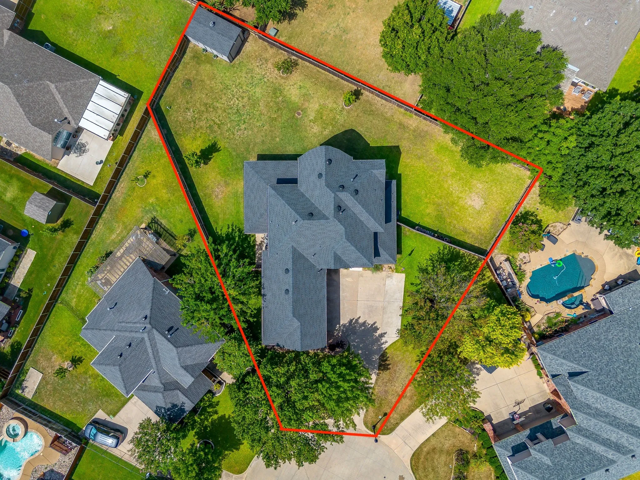 Single Family Residence For Sale in Denton County , 18 Hideaway Court, Trophy Club, Texas 76262, 4 Bedroom, 3 Bathroom, 3 Garage spaces, 3,585 Sqft, built in 2000, mls#21336523, Real Estate Agent in Trophy Club, Homes For Sale in Denton county, Homes For Sale in Trophy Club, Realtor in Trophy Club Texas, Real Estate Brokerage Independent Realty Texas, Luminita Cordes Realtor