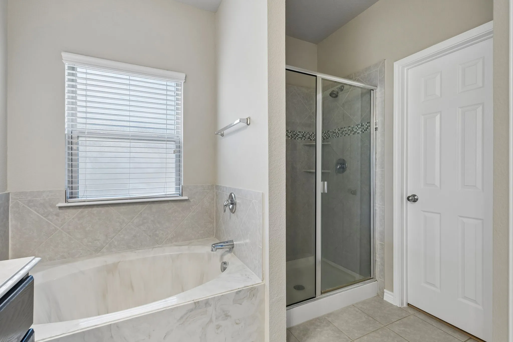 Primary Ensuite Bath