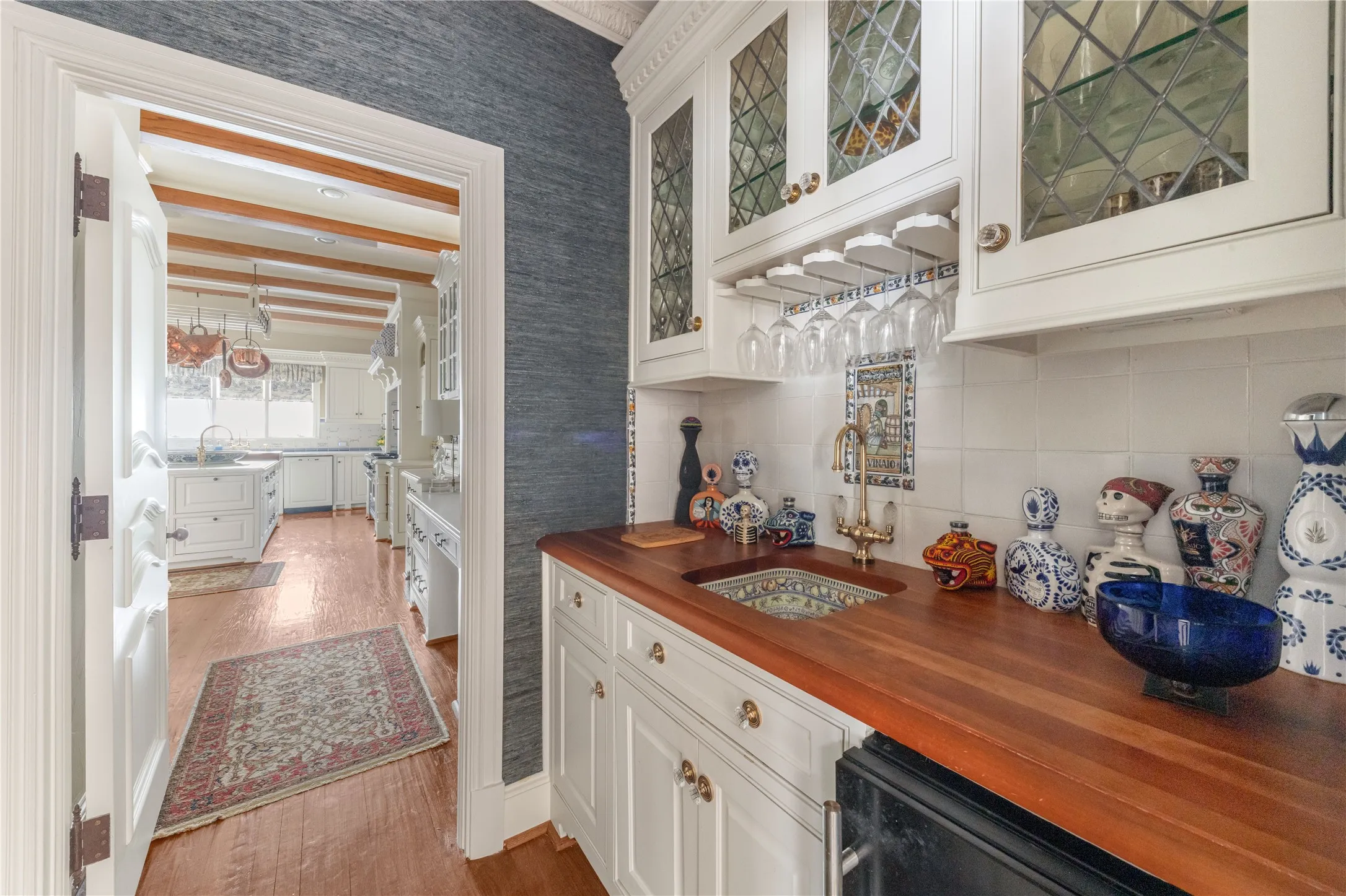 Single Family Residence For Sale in Dallas County , 6347 Woodland Drive, Dallas, Texas 75225, 6 Bedroom, 7 Bathroom, 3 Garage spaces, 7,746 Sqft, built in 1996, mls#21338116, Real Estate Agent in Dallas, Homes For Sale in Dallas county, Homes For Sale in Dallas, Realtor in Dallas Texas, Real Estate Brokerage Independent Realty Texas, Luminita Cordes Realtor