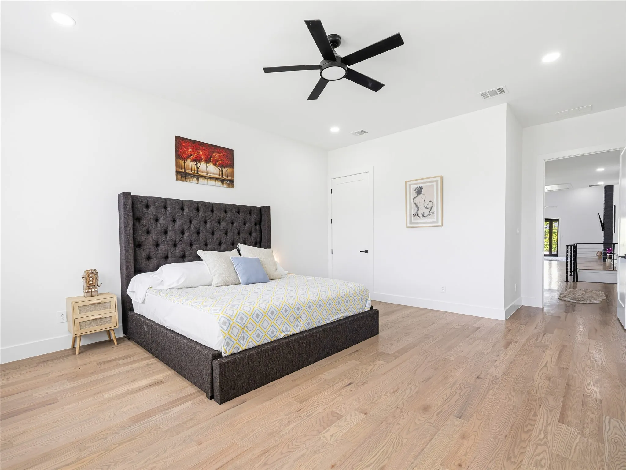 Bedroom II (main floor)