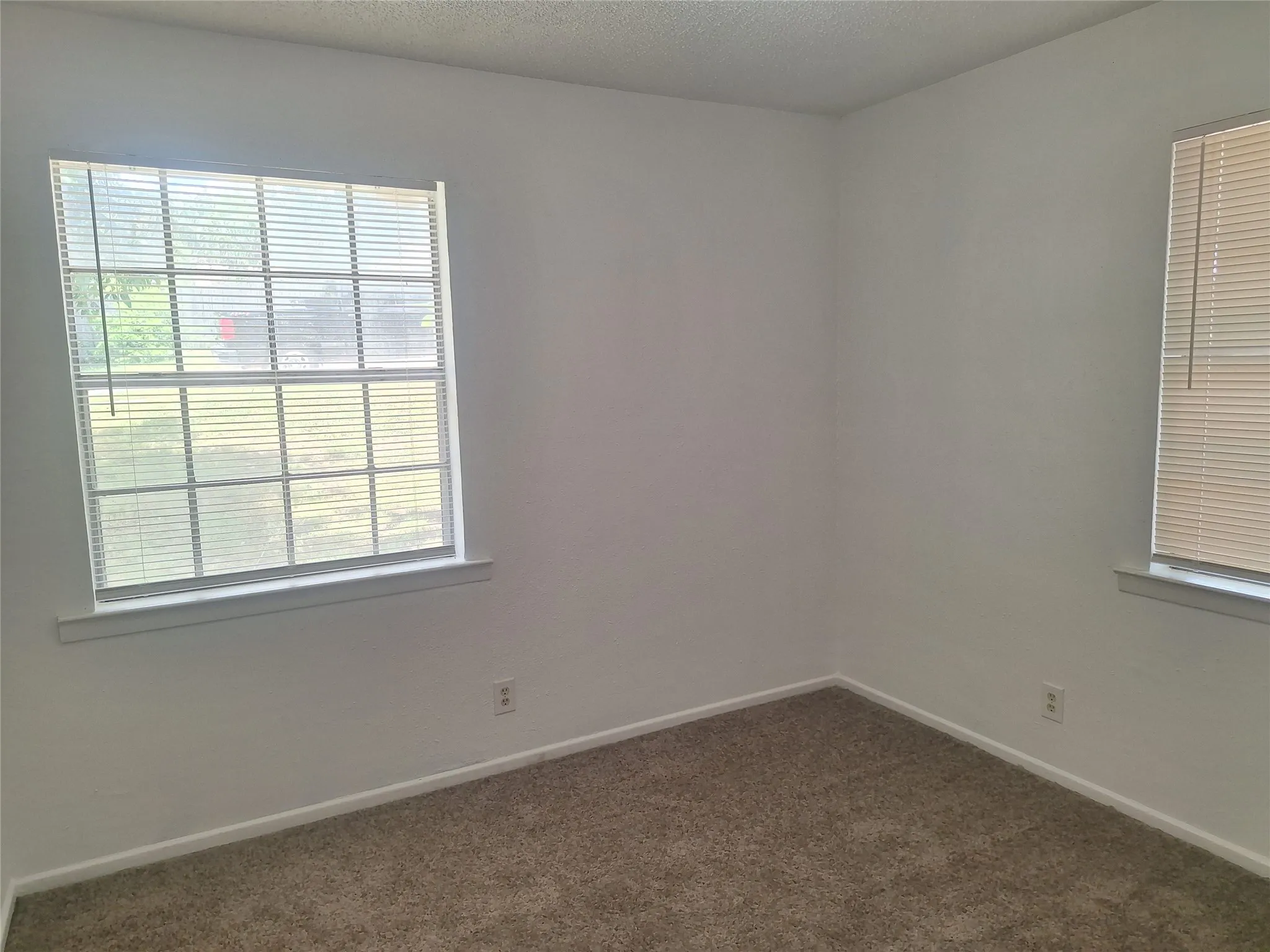 Single Family Residence For Rent in Tarrant County , 6005 Barry Drive, Watauga, Texas 76148, 3 Bedroom, 2 Bathroom, 1 Garage spaces, 1,311 Sqft, built in 1968, mls#21331647, Real Estate Agent in Watauga, Homes For Rent in Tarrant county, Homes For Rent in Watauga, Realtor in Watauga Texas, Real Estate Brokerage Independent Realty Texas, Luminita Cordes Realtor