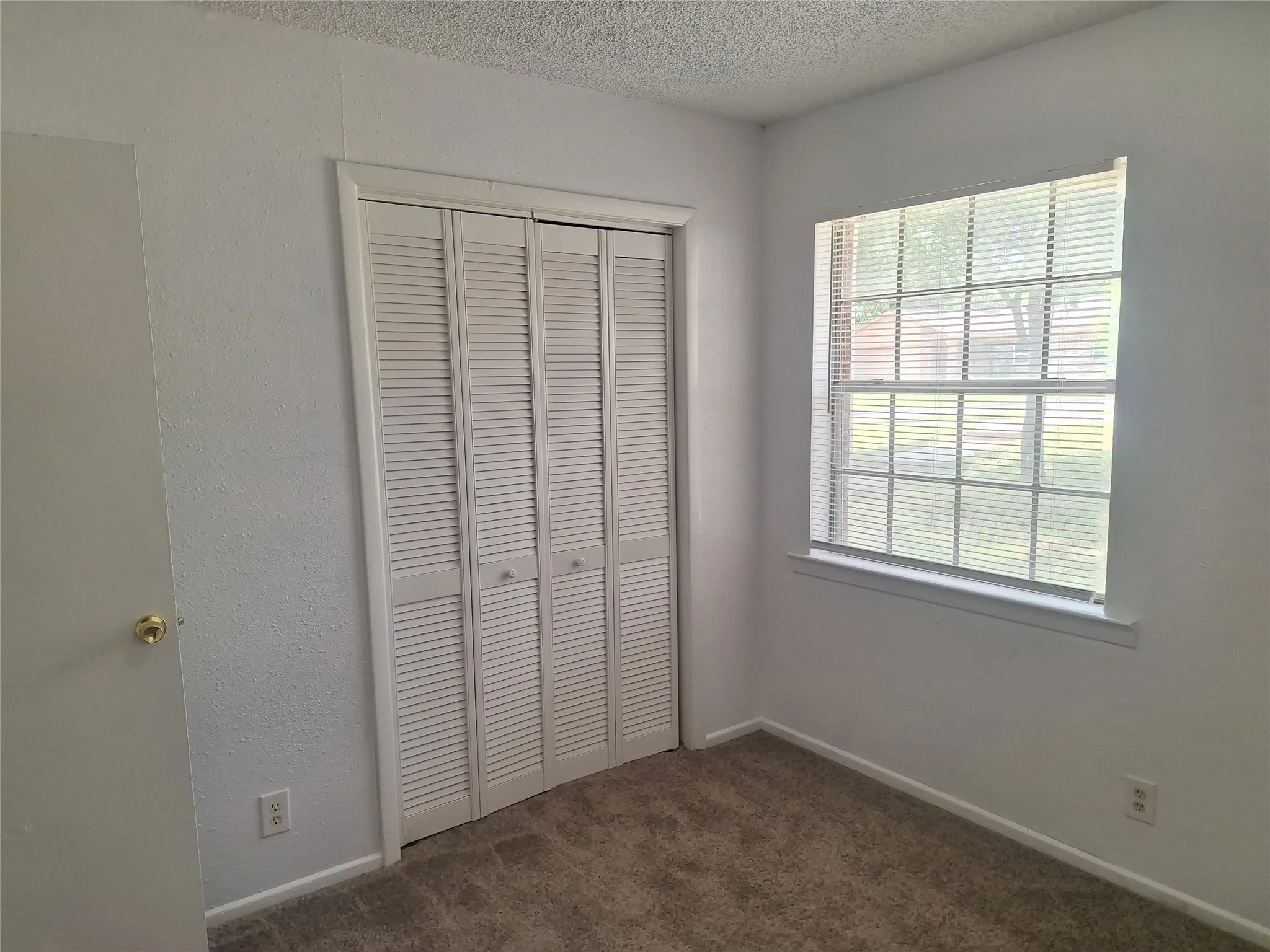 Single Family Residence For Rent in Tarrant County , 6005 Barry Drive, Watauga, Texas 76148, 3 Bedroom, 2 Bathroom, 1 Garage spaces, 1,311 Sqft, built in 1968, mls#21331647, Real Estate Agent in Watauga, Homes For Rent in Tarrant county, Homes For Rent in Watauga, Realtor in Watauga Texas, Real Estate Brokerage Independent Realty Texas, Luminita Cordes Realtor