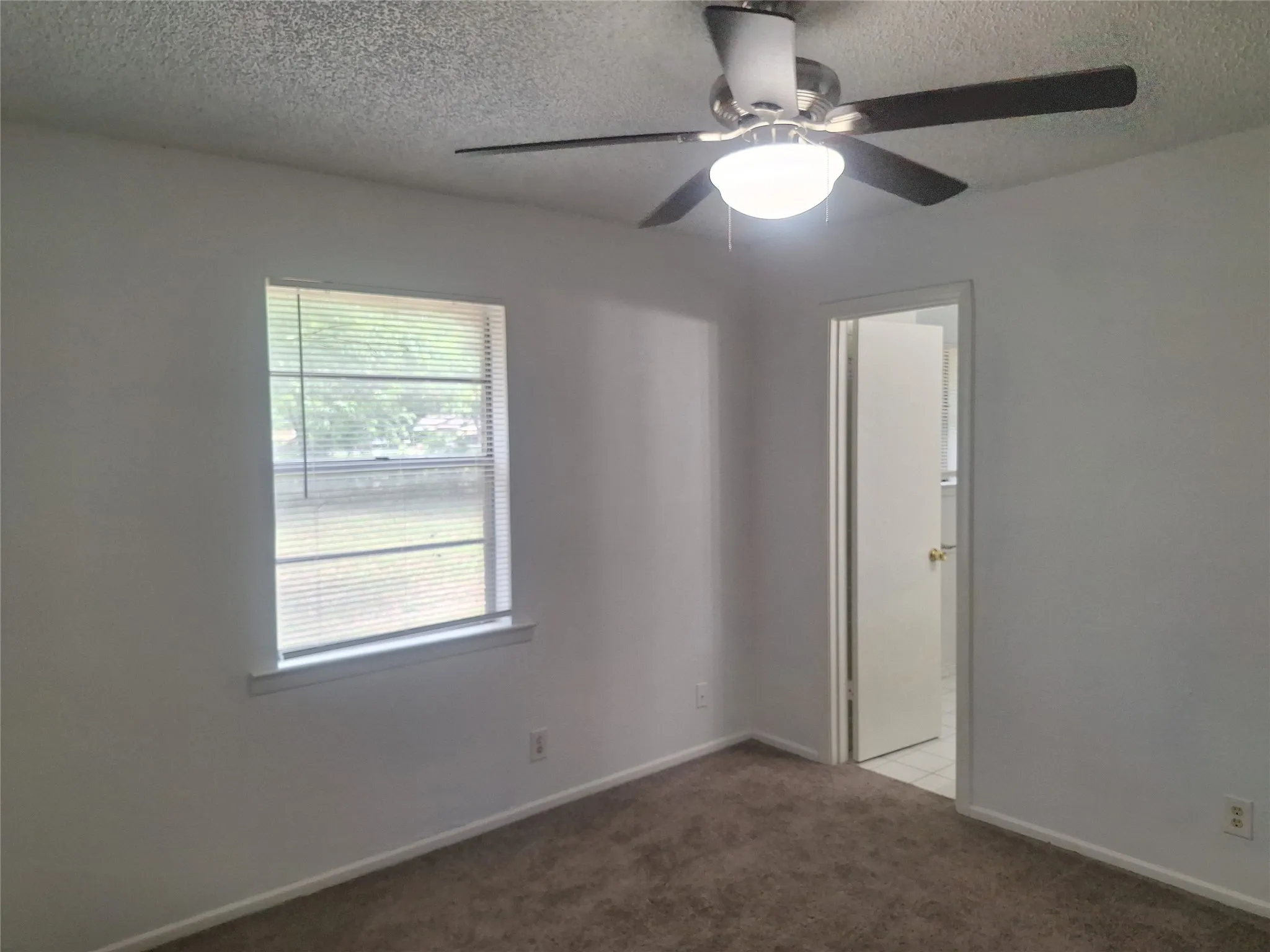 Single Family Residence For Rent in Tarrant County , 6005 Barry Drive, Watauga, Texas 76148, 3 Bedroom, 2 Bathroom, 1 Garage spaces, 1,311 Sqft, built in 1968, mls#21331647, Real Estate Agent in Watauga, Homes For Rent in Tarrant county, Homes For Rent in Watauga, Realtor in Watauga Texas, Real Estate Brokerage Independent Realty Texas, Luminita Cordes Realtor