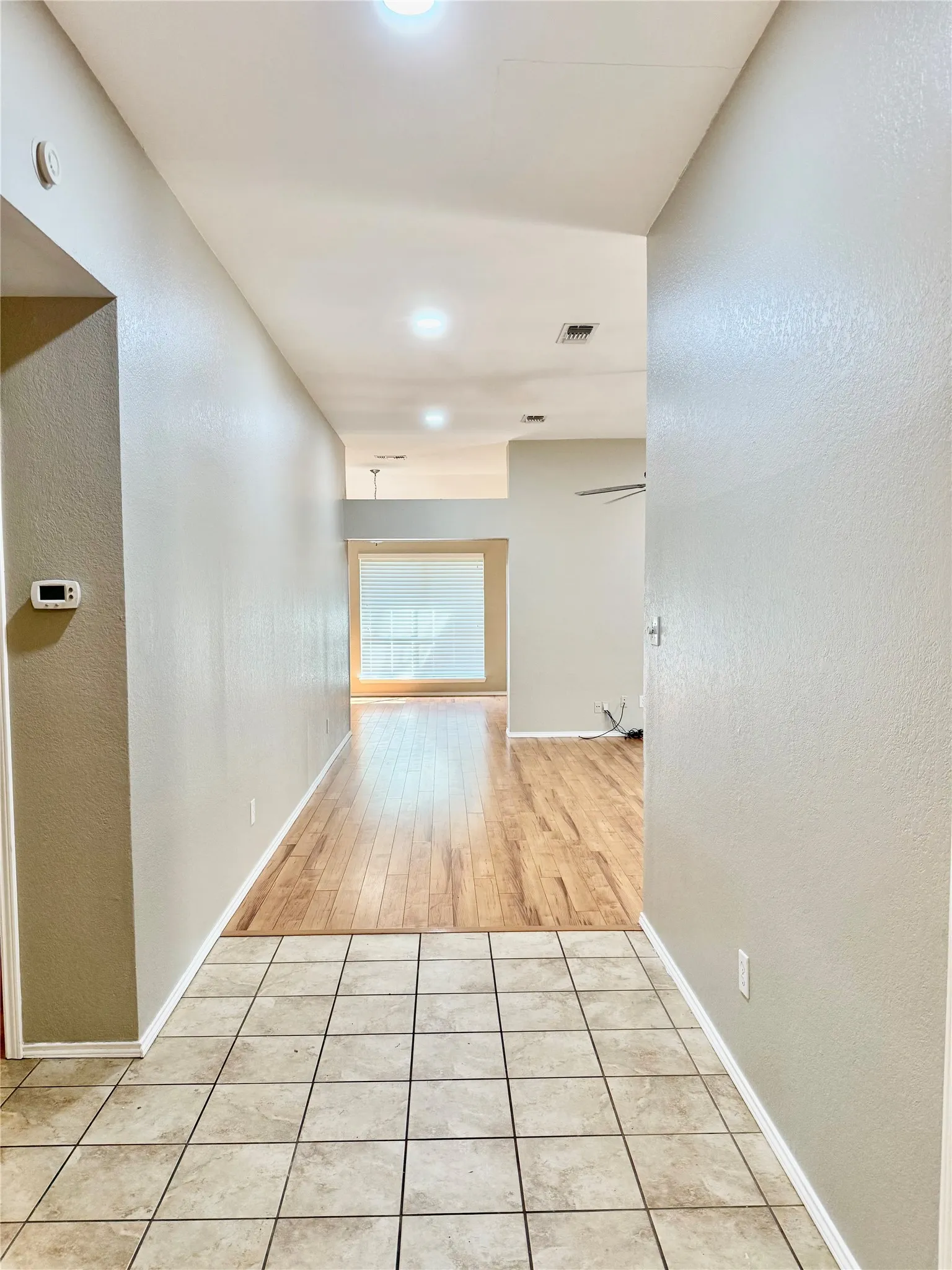 Single Family Residence For Sale in Dallas County , 1623 Allen Drive, Cedar Hill, Texas 75104, 3 Bedroom, 2 Bathroom, 2 Garage spaces, 1,822 Sqft, built in 1990, mls#21337967, Real Estate Agent in Cedar Hill, Homes For Sale in Dallas county, Homes For Sale in Cedar Hill, Realtor in Cedar Hill Texas, Real Estate Brokerage Independent Realty Texas, Luminita Cordes Realtor