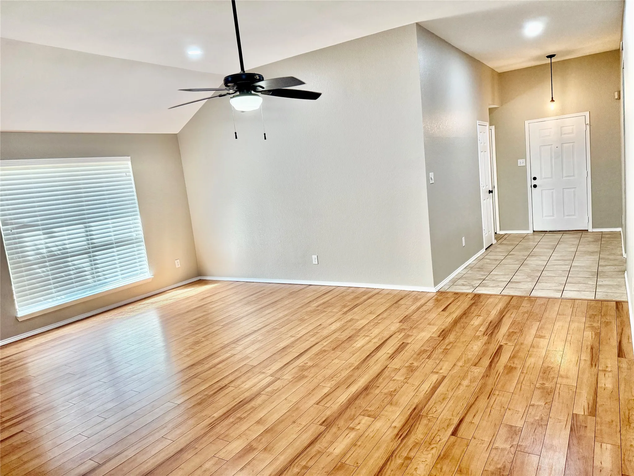 View from the living towards the entry
