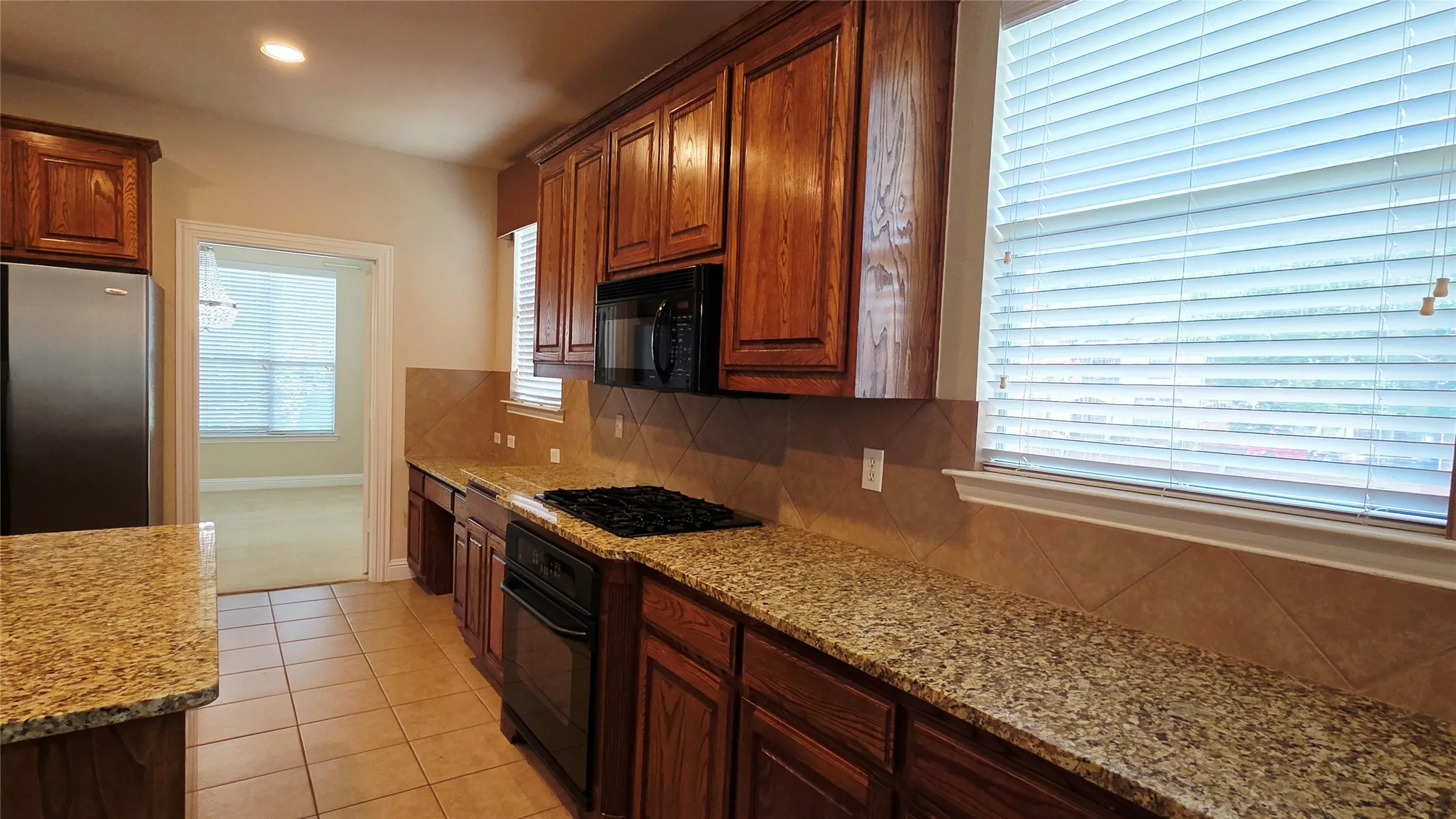 Single Family Residence For Rent in Dallas County , 1902 Smoke Tree Trail, Garland, Texas 75040, 5 Bedroom, 4 Bathroom, 2 Garage spaces, 3,943 Sqft, built in 2005, mls#21338134, Real Estate Agent in Garland, Homes For Rent in Dallas county, Homes For Rent in Garland, Realtor in Garland Texas, Real Estate Brokerage Independent Realty Texas, Luminita Cordes Realtor