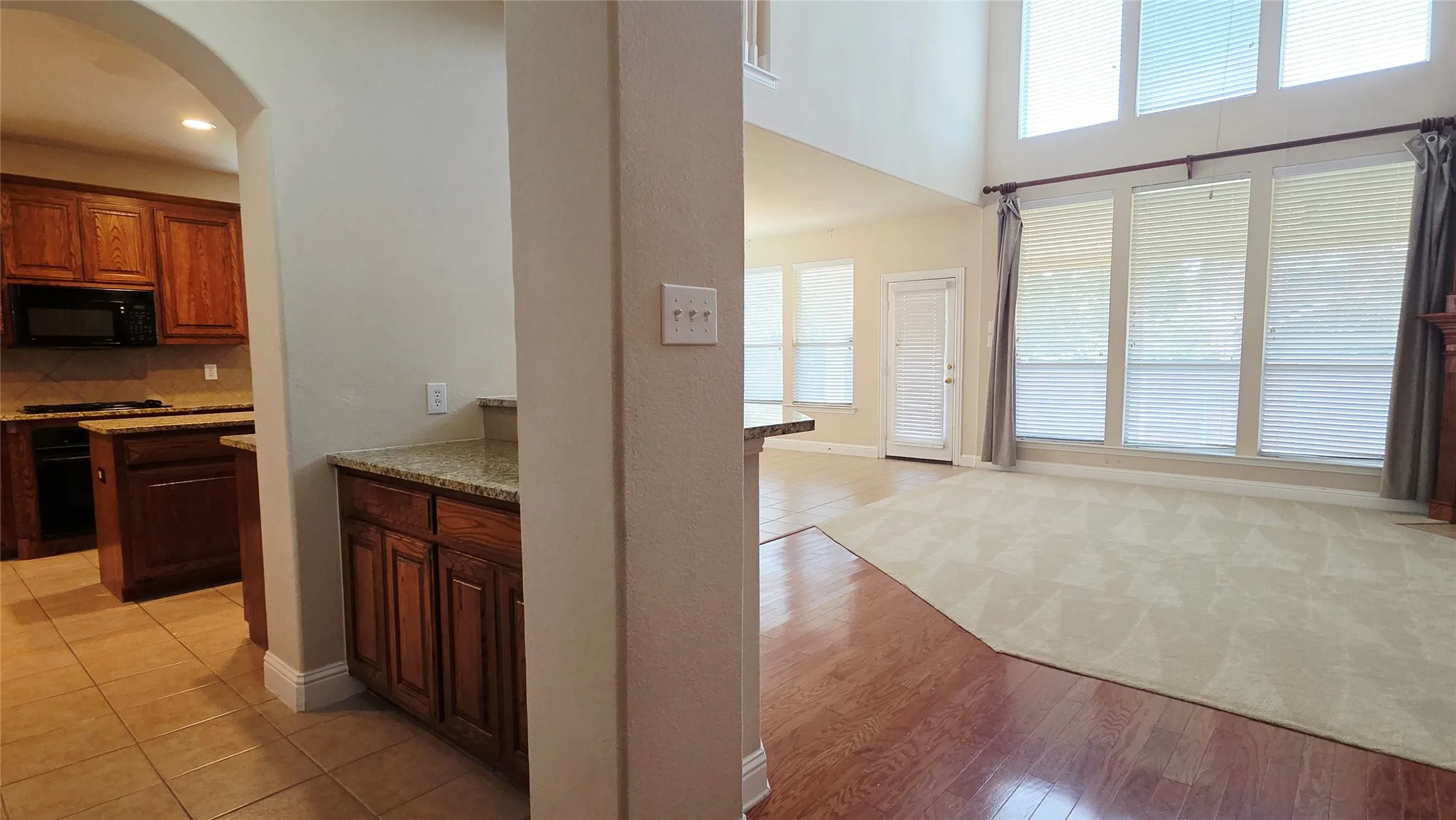 Single Family Residence For Rent in Dallas County , 1902 Smoke Tree Trail, Garland, Texas 75040, 5 Bedroom, 4 Bathroom, 2 Garage spaces, 3,943 Sqft, built in 2005, mls#21338134, Real Estate Agent in Garland, Homes For Rent in Dallas county, Homes For Rent in Garland, Realtor in Garland Texas, Real Estate Brokerage Independent Realty Texas, Luminita Cordes Realtor