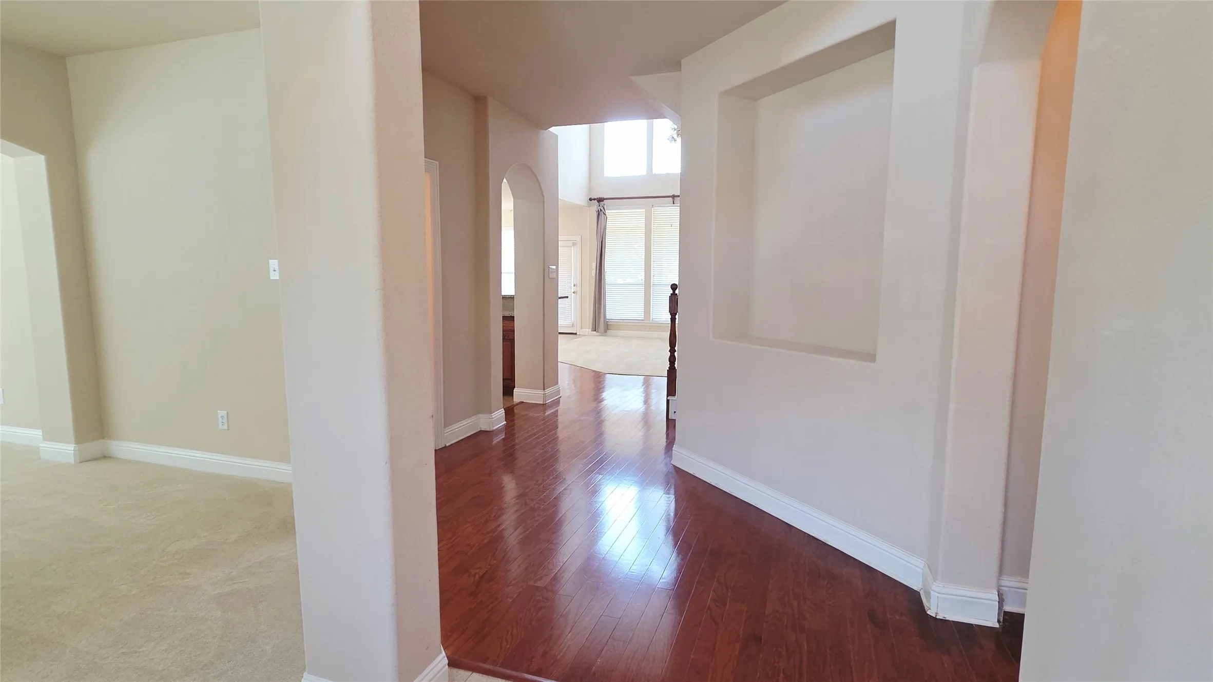 Single Family Residence For Rent in Dallas County , 1902 Smoke Tree Trail, Garland, Texas 75040, 5 Bedroom, 4 Bathroom, 2 Garage spaces, 3,943 Sqft, built in 2005, mls#21338134, Real Estate Agent in Garland, Homes For Rent in Dallas county, Homes For Rent in Garland, Realtor in Garland Texas, Real Estate Brokerage Independent Realty Texas, Luminita Cordes Realtor