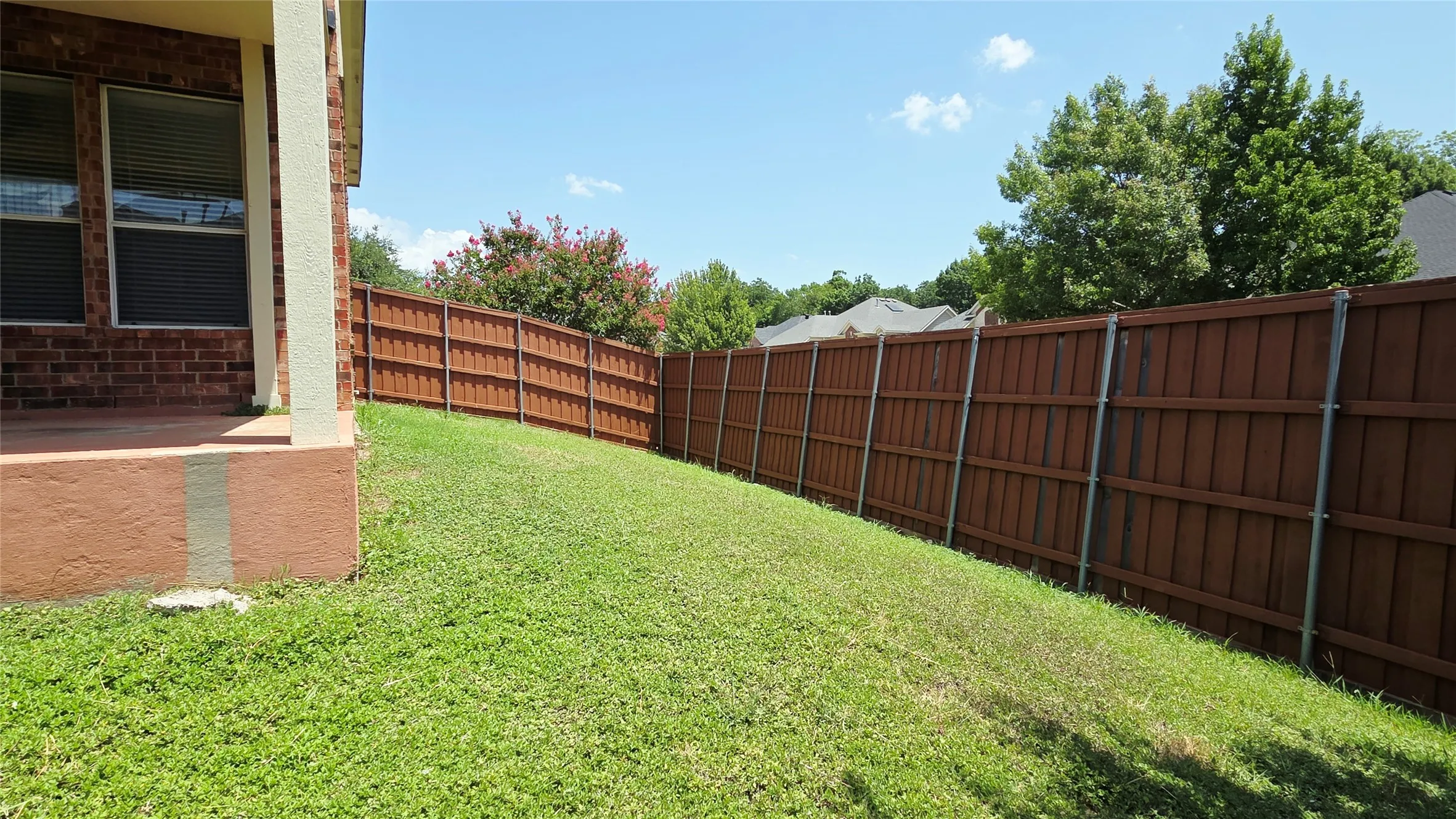 Single Family Residence For Rent in Dallas County , 1902 Smoke Tree Trail, Garland, Texas 75040, 5 Bedroom, 4 Bathroom, 2 Garage spaces, 3,943 Sqft, built in 2005, mls#21338134, Real Estate Agent in Garland, Homes For Rent in Dallas county, Homes For Rent in Garland, Realtor in Garland Texas, Real Estate Brokerage Independent Realty Texas, Luminita Cordes Realtor