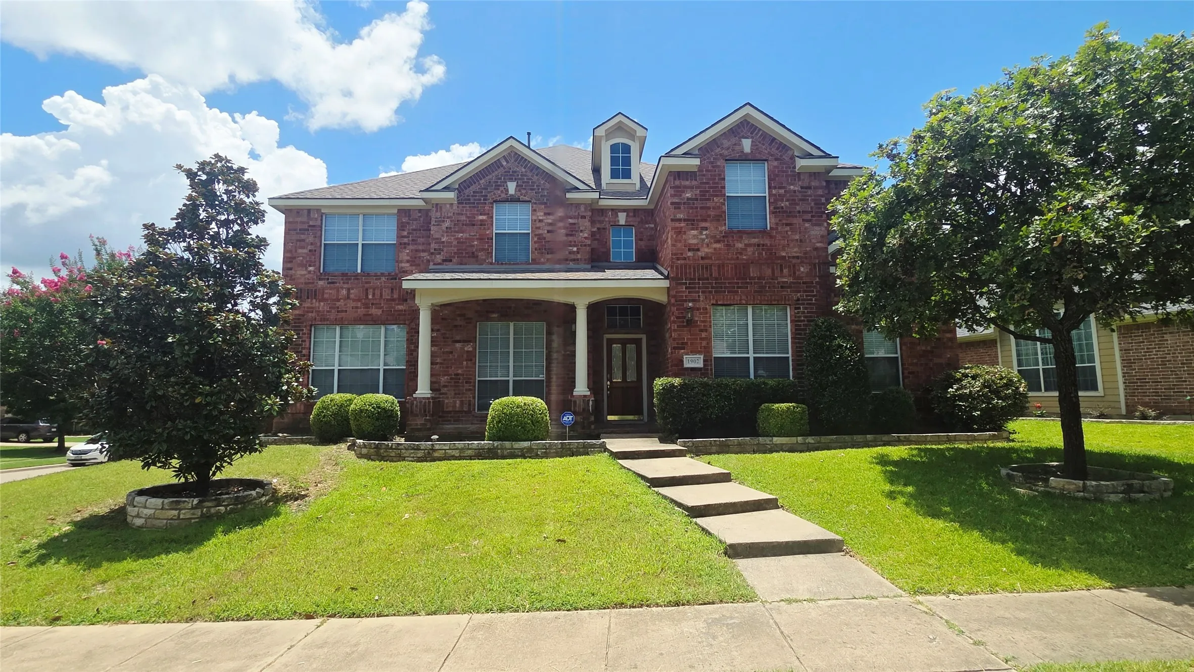 Single Family Residence For Rent in Dallas County , 1902 Smoke Tree Trail, Garland, Texas 75040, 5 Bedroom, 4 Bathroom, 2 Garage spaces, 3,943 Sqft, built in 2005, mls#21338134, Real Estate Agent in Garland, Homes For Rent in Dallas county, Homes For Rent in Garland, Realtor in Garland Texas, Real Estate Brokerage Independent Realty Texas, Luminita Cordes Realtor