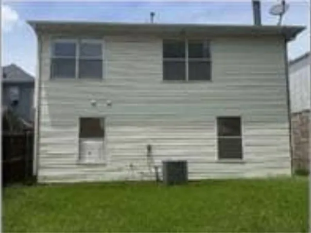 Single Family Residence For Sale in Denton County , 1416 Drake Lane, Lewisville, Texas 75077, 3 Bedroom, 2 Bathroom, 2 Garage spaces, 1,799 Sqft, built in 1999, mls#21338141, Real Estate Agent in Lewisville, Homes For Sale in Denton county, Homes For Sale in Lewisville, Realtor in Lewisville Texas, Real Estate Brokerage Independent Realty Texas, Luminita Cordes Realtor